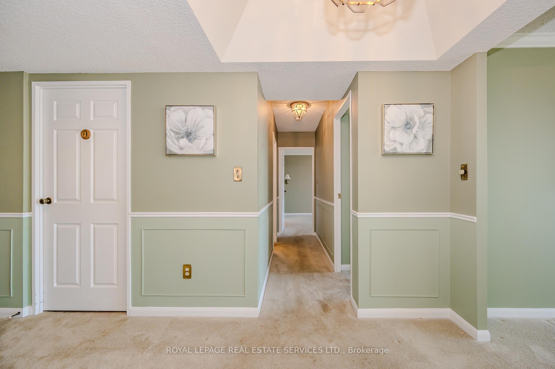 2 Bedrooms Condo at 2180 Marine,  Oakville For sale