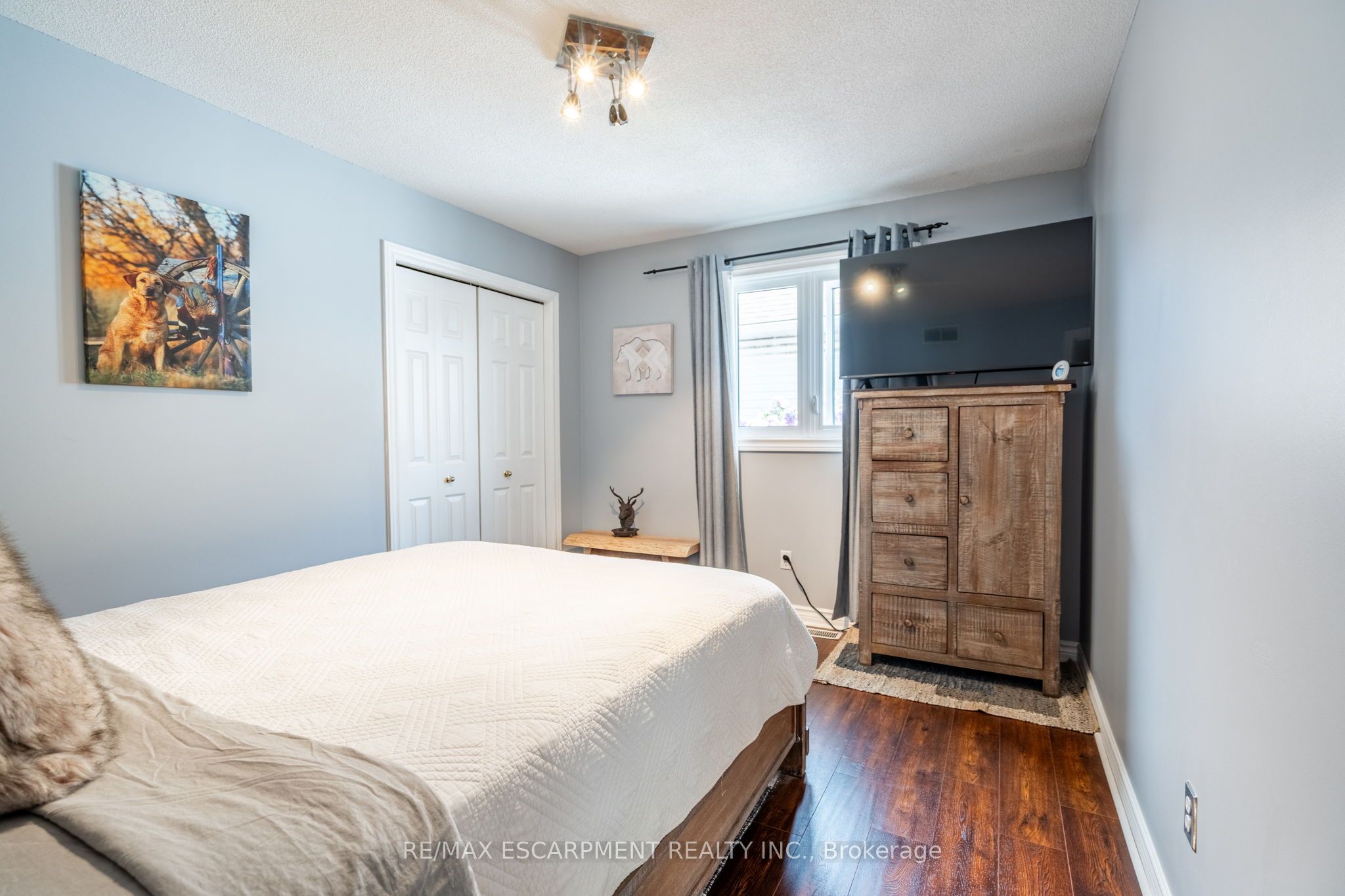 2431 Baxter Crescent