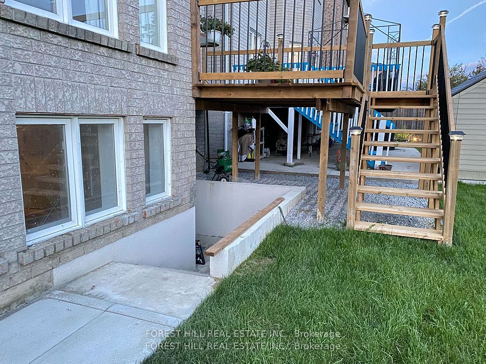 55 Toporowski Avenue