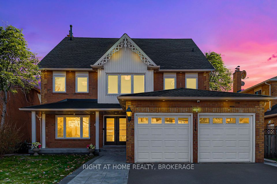 1186 Glenashton Drive, Oakville, ON L6H 5L7