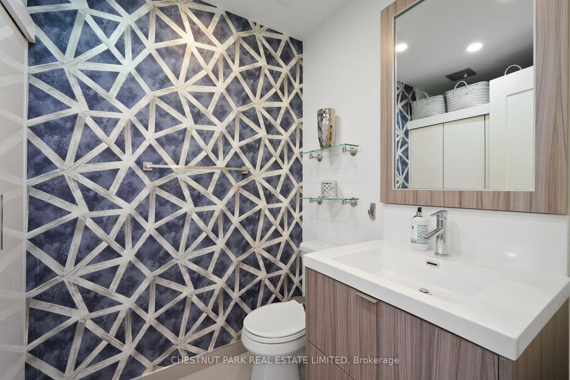 3 Bedrooms Condo at 38 Cameron, Toronto For sale