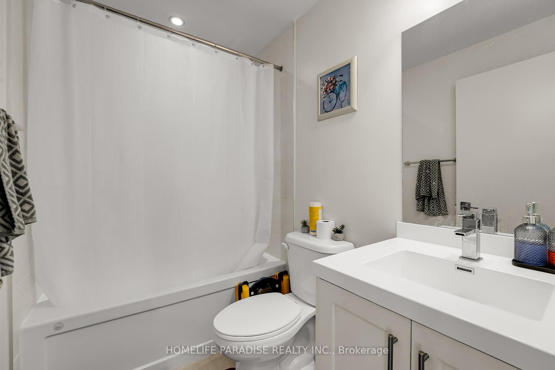 1 Bedroom Condo at 2087 Fairview,  Burlington For sale