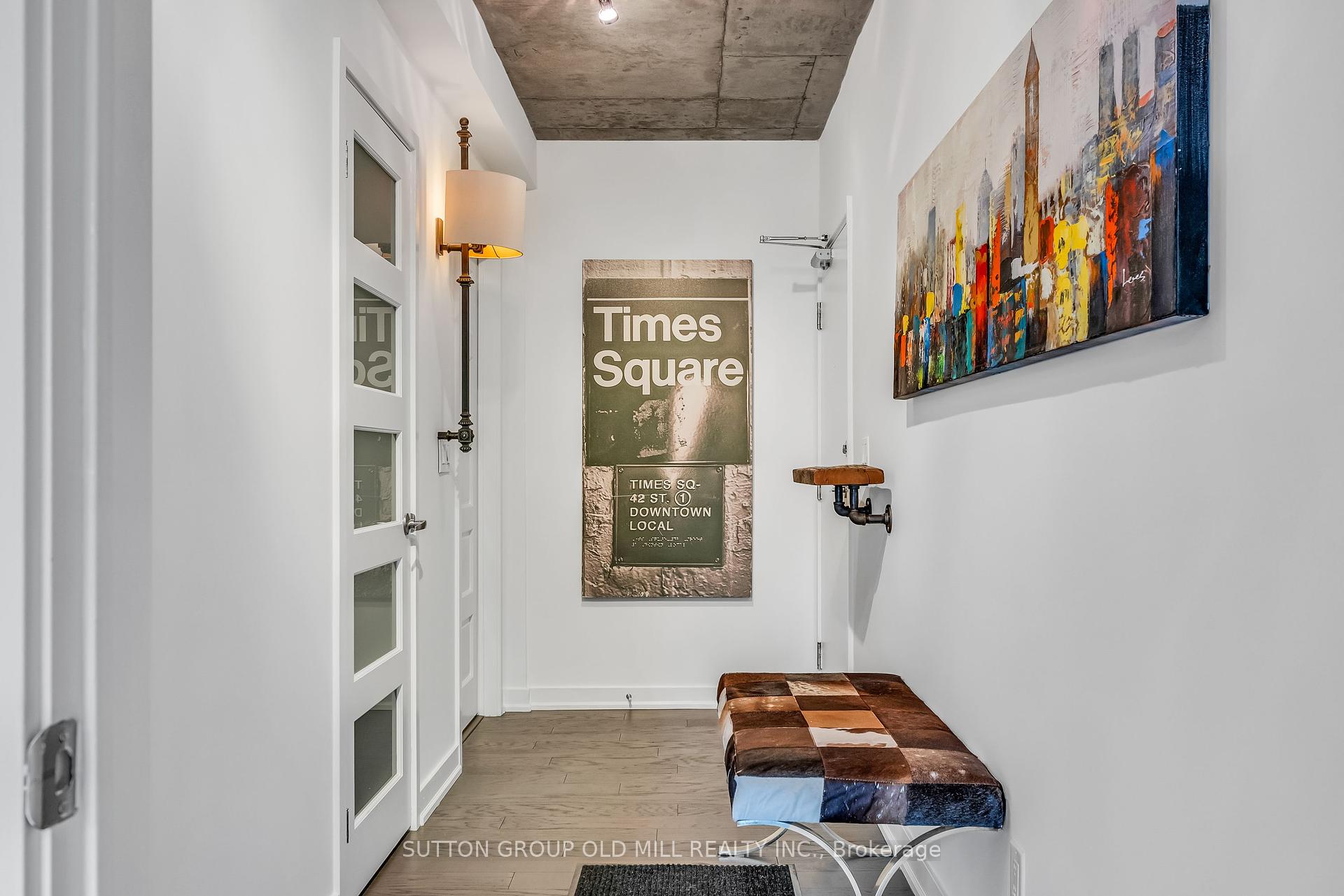 2 Bedrooms Condo at 400 Wellington, Toronto For sale