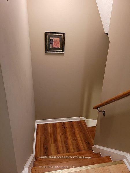 4 Bedrooms Condo at 22 Exchequer, Toronto For sale