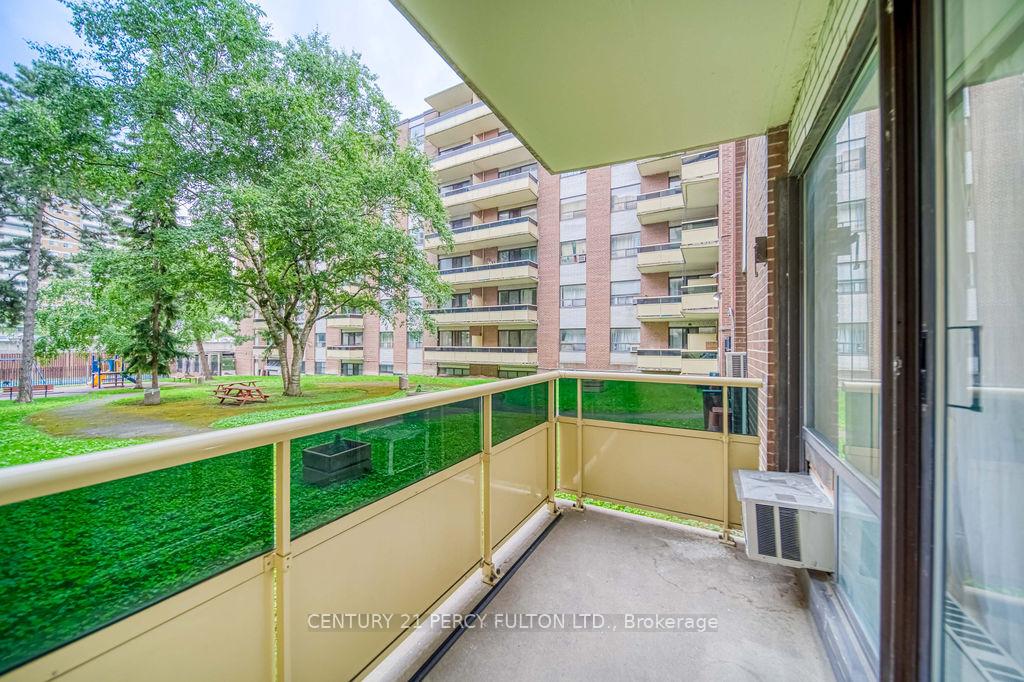 1 Bedroom Condo at 921 Midland, Toronto For sale