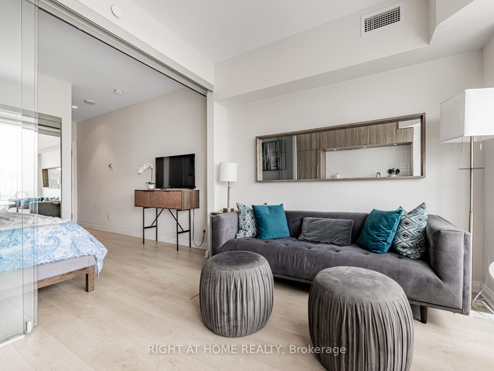 1 Bedroom Condo at 155 Yorkville, Toronto For sale