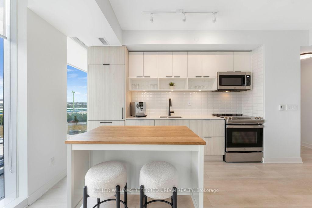3 Bedrooms Condo at 35 Rolling Mills, Toronto For sale