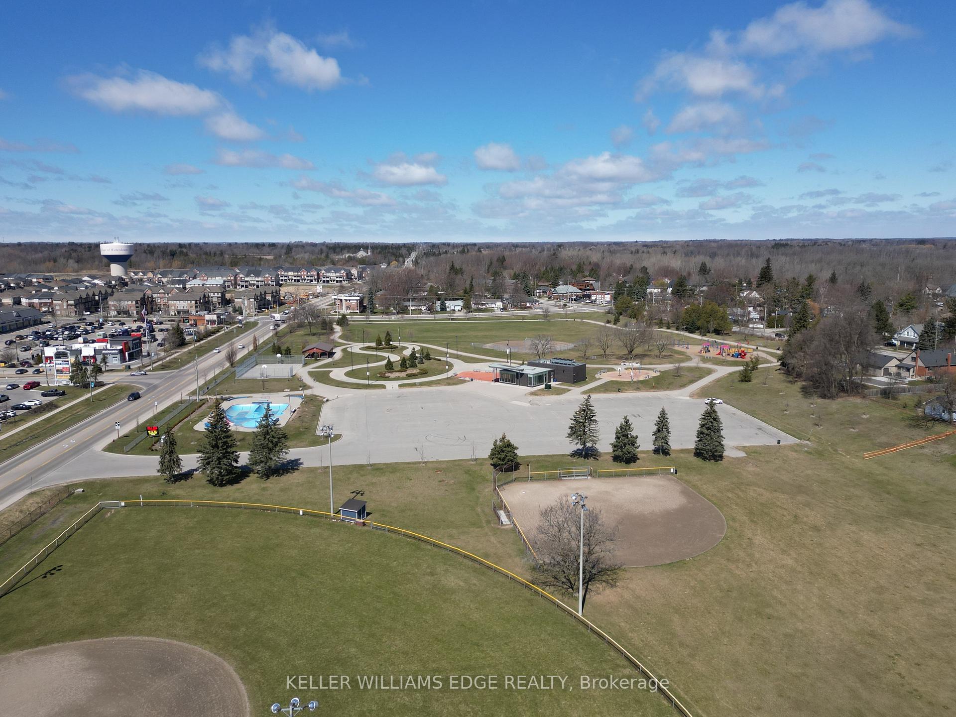 2 Bedrooms Condo at 170 Rockhaven,  Hamilton For sale