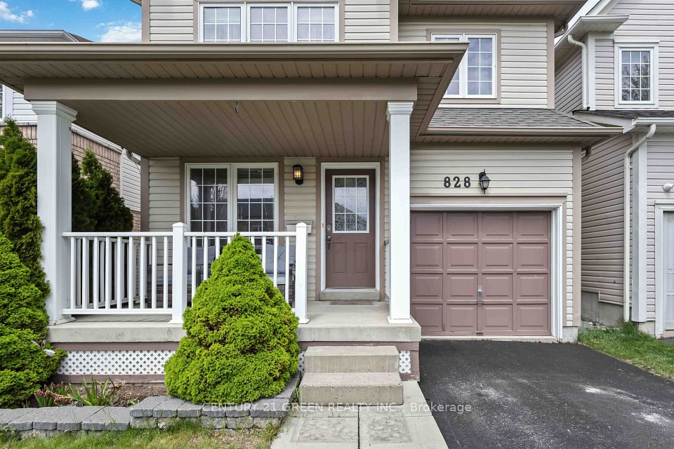 828 Taggart Crescent, Oshawa, ON L1K 0E5