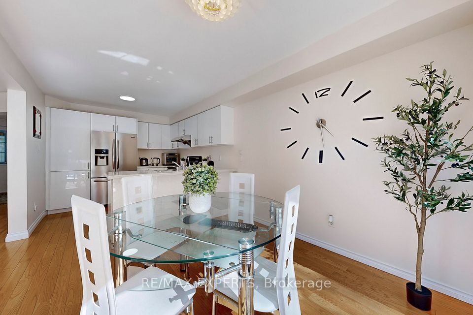 84 Piperbrook Crescent