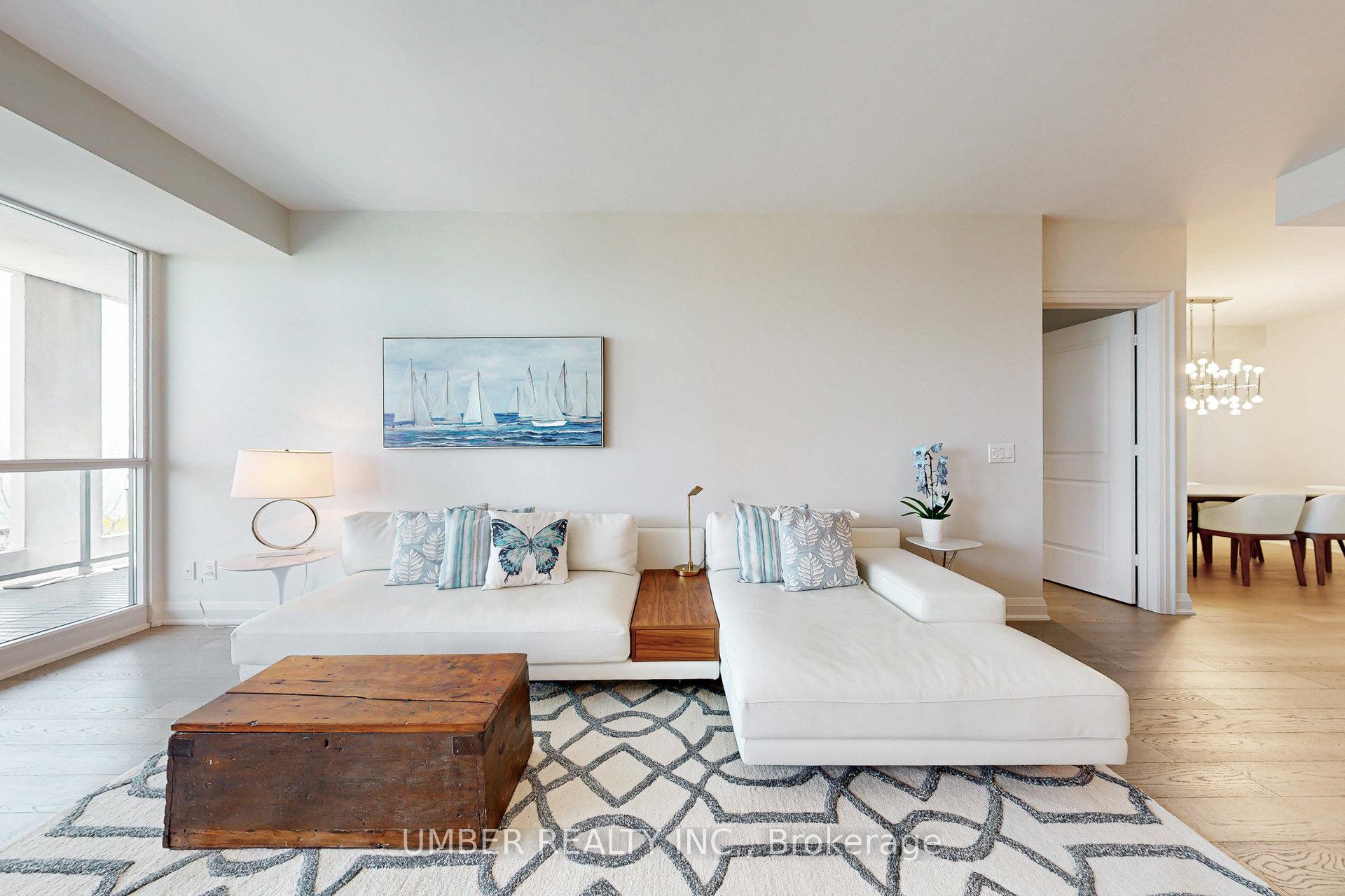 2 Bedrooms Condo at 11 Bronte, Oakville For sale