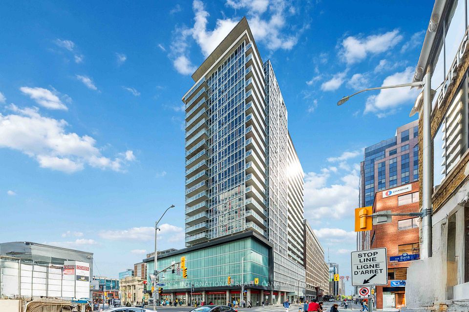 324 Laurier
