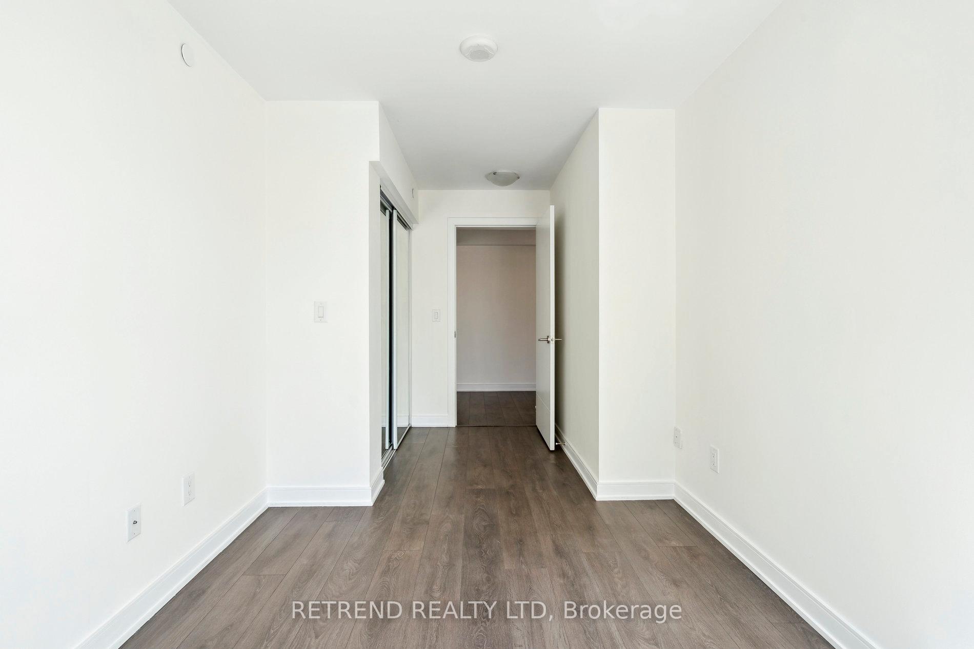 3 Bedrooms Condo at 525 Adelaide, Toronto For sale