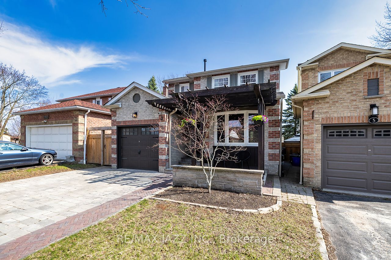 3 Rosewood Court