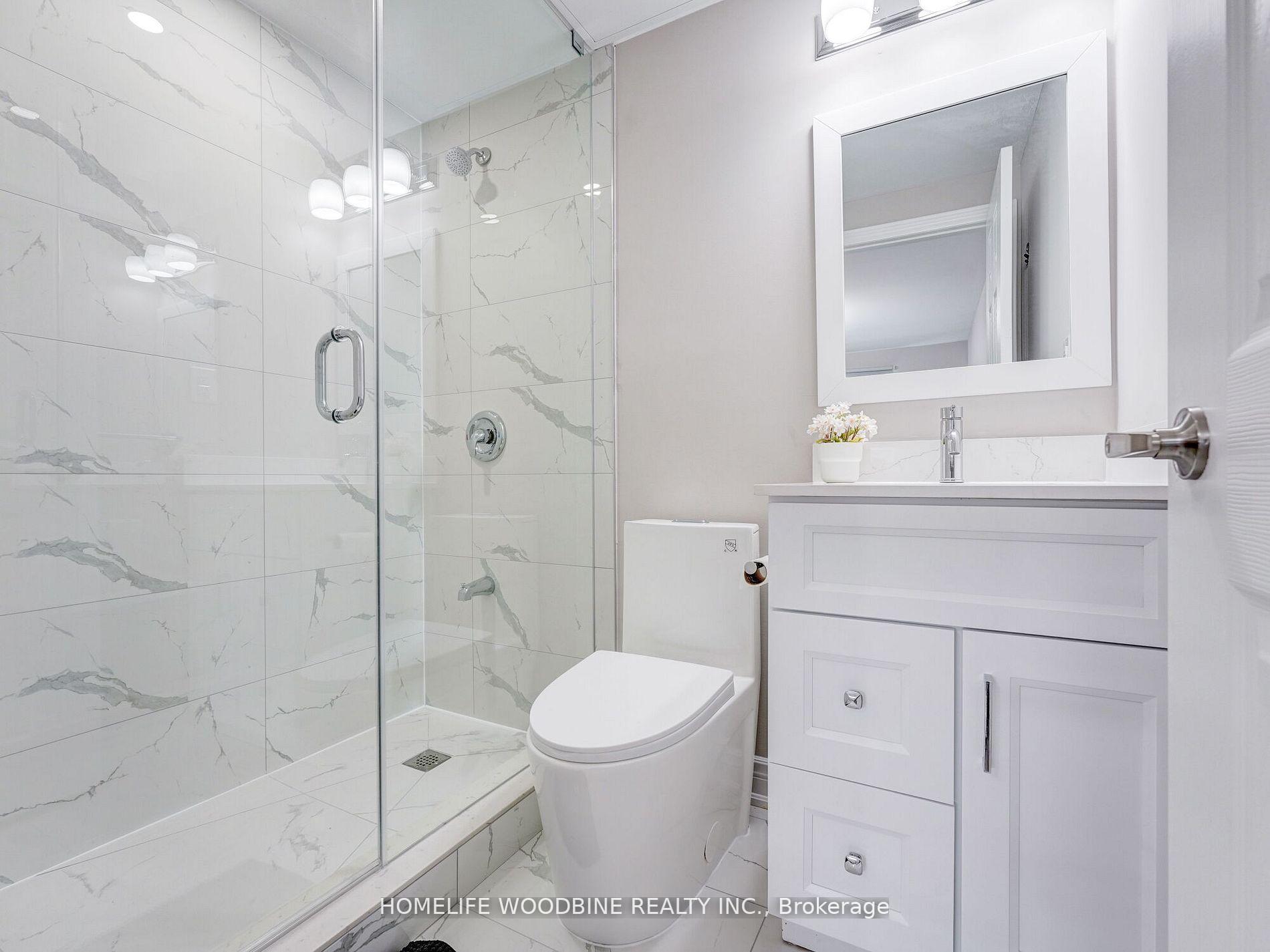 3 Bedrooms Condo at 121 Centennial,  Toronto For sale
