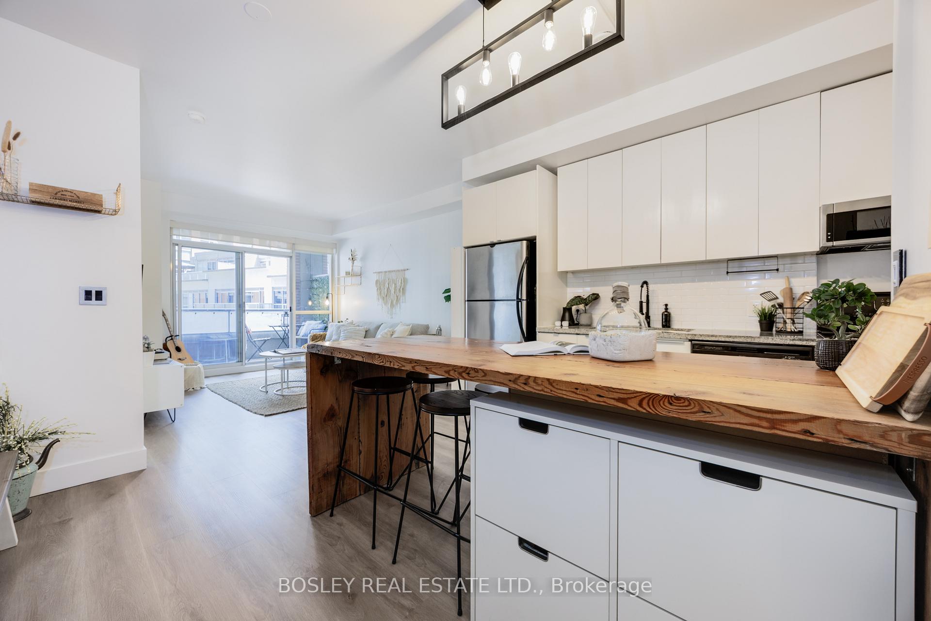 1 Bedroom Condo at 1 Shaw, Toronto For sale