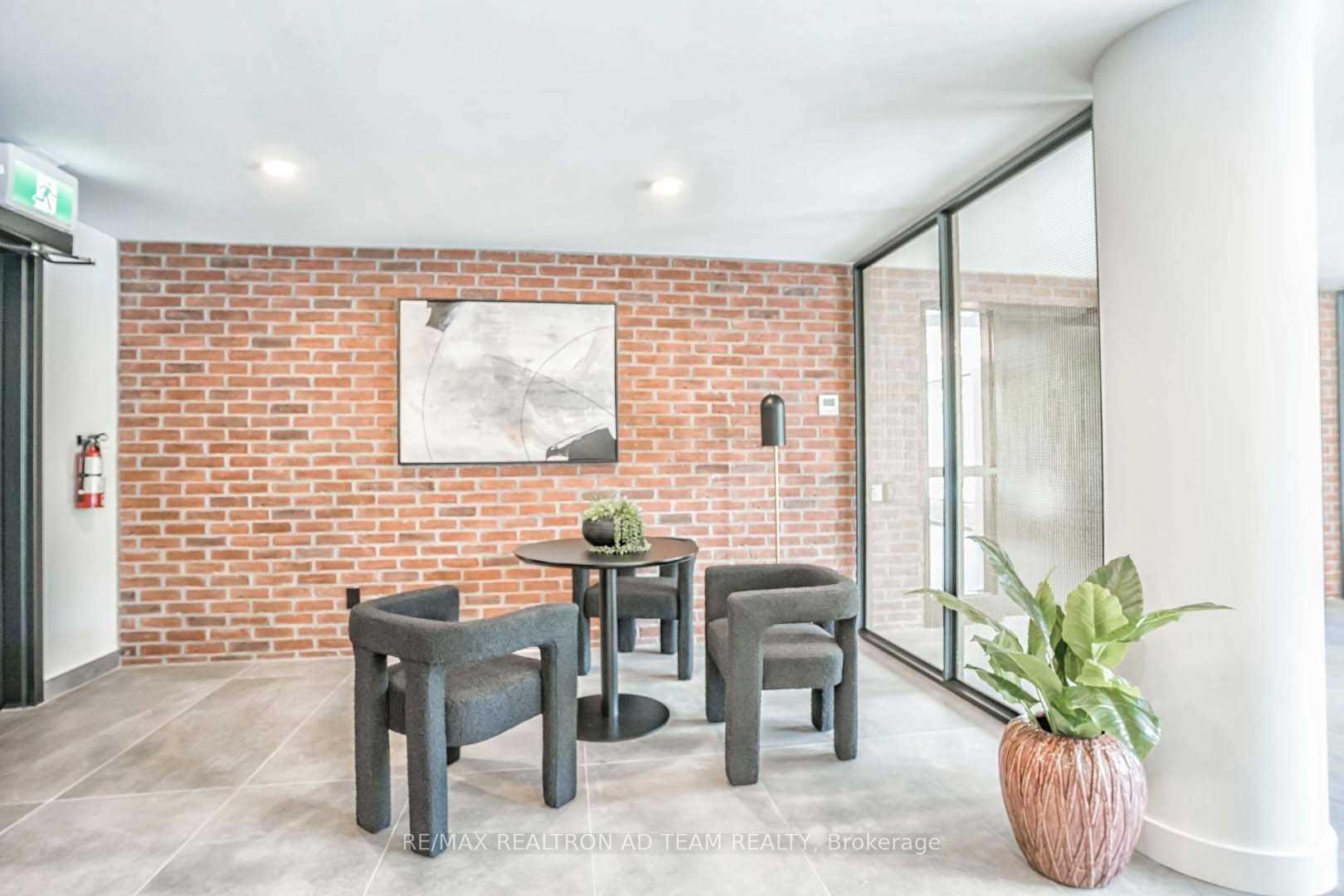 3 Bedrooms Condo at 2799 Kingston,  Toronto For sale