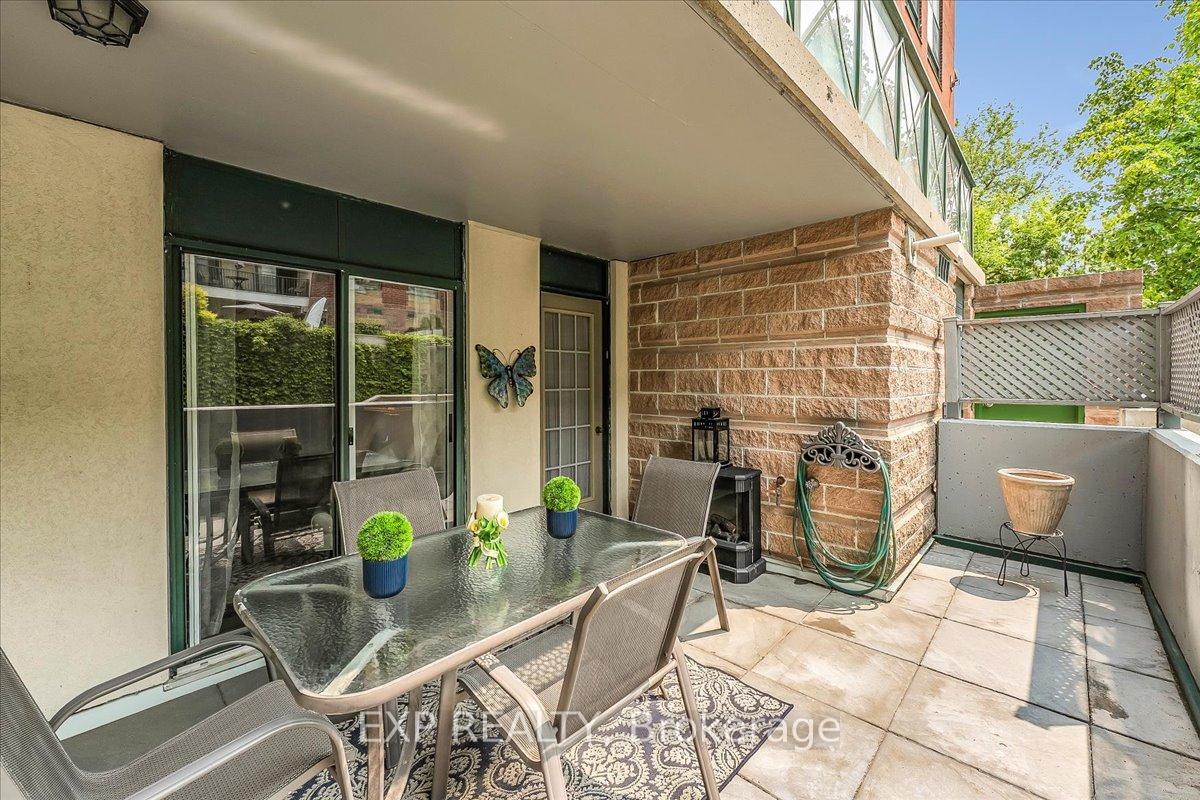 1 Bedroom Condo at 141 Woodbridge, Vaughan For sale