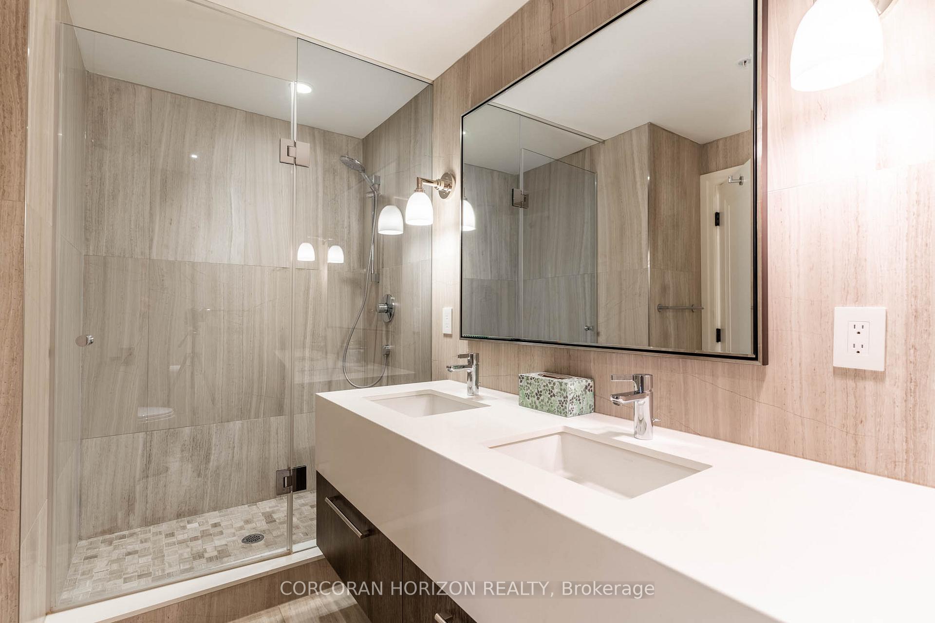 4 Bedrooms Condo at 30 Nelson, Toronto For sale