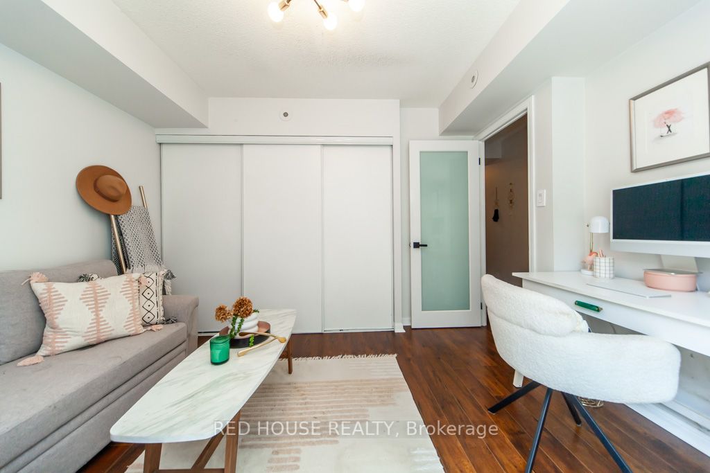 33 Canniff Street, #714