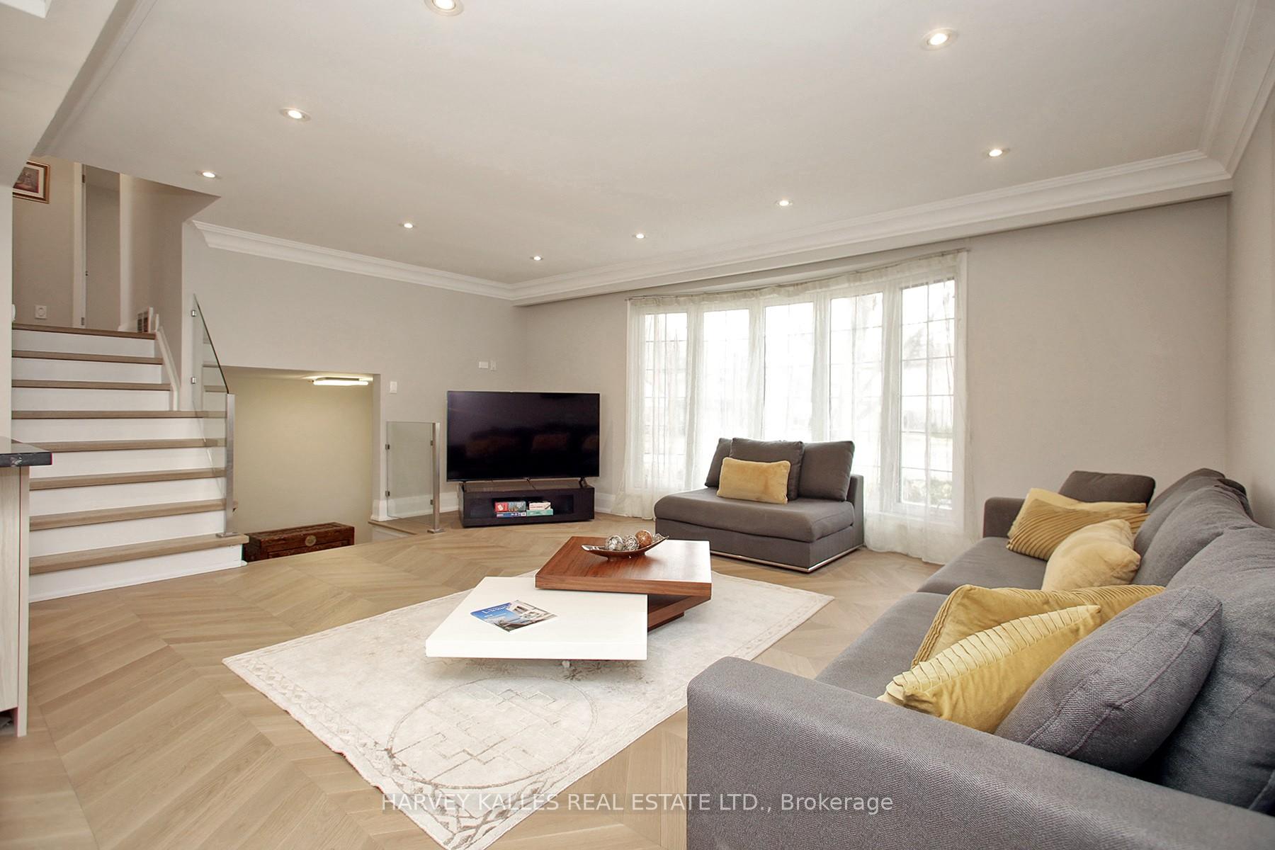 16 Wedgeport Place