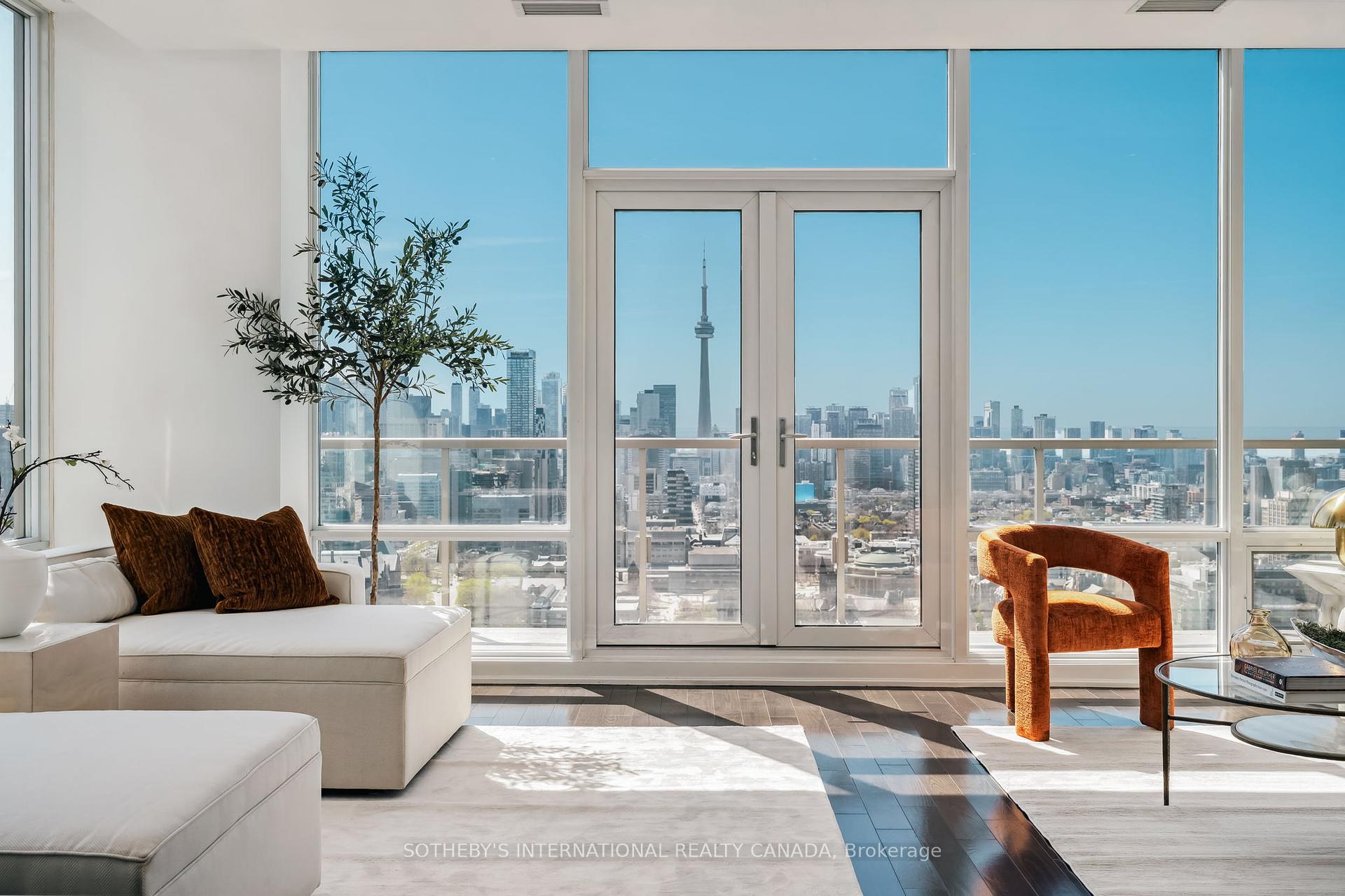 3 Bedrooms Condo at 1 Bedford, Toronto For sale