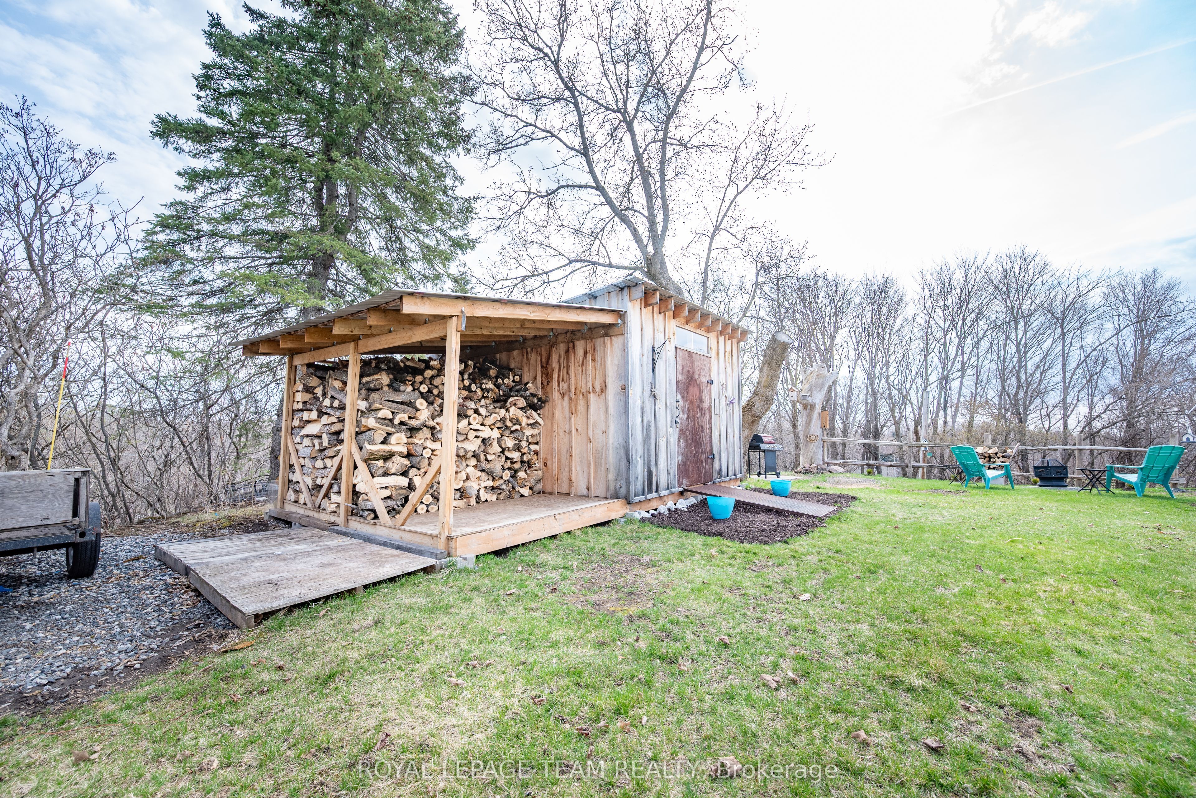 81 York Street, Lanark Highlands, ON K0G 1K0