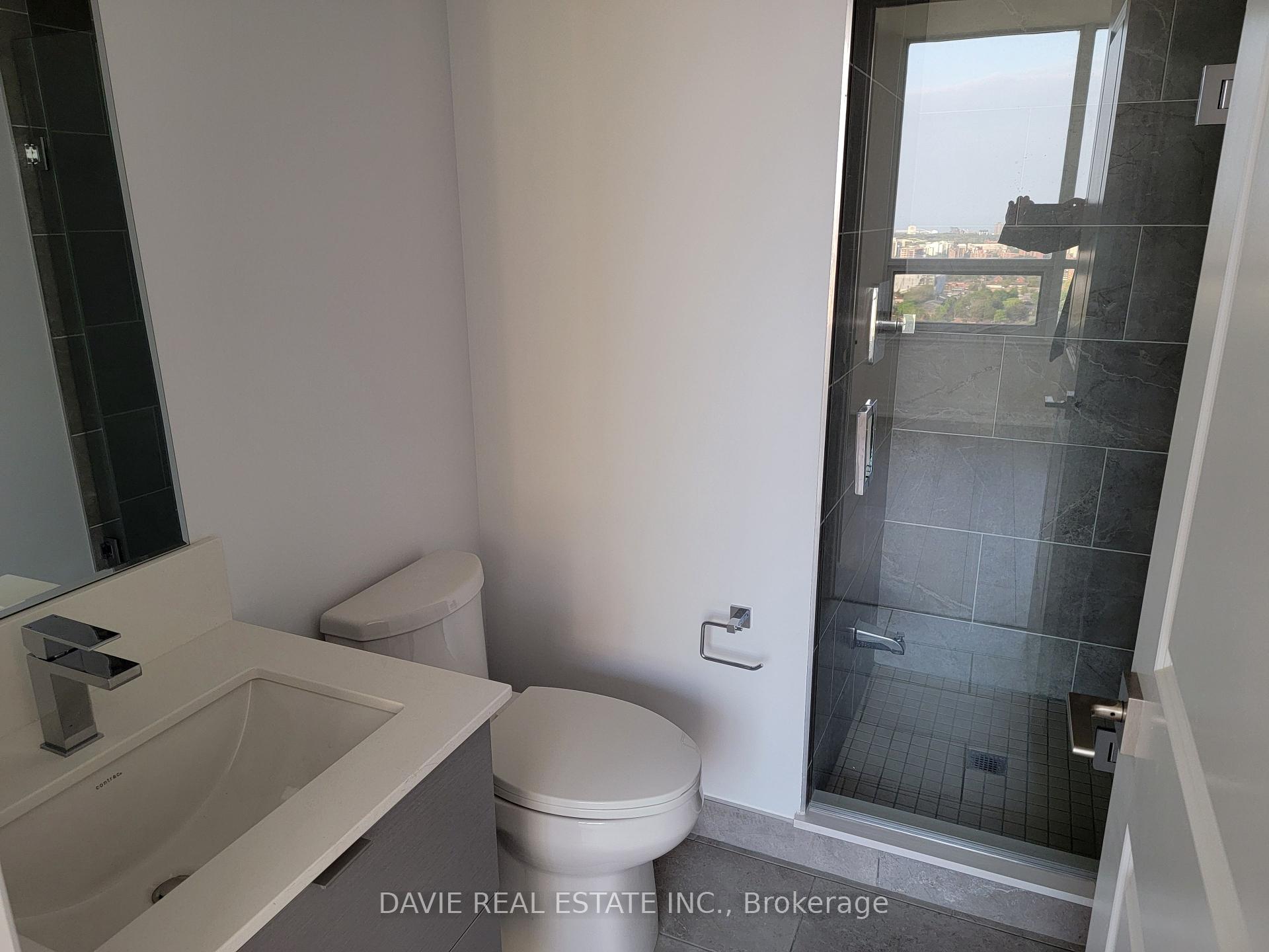 3 Bedrooms Condo at 36 Elm,  Mississauga For sale