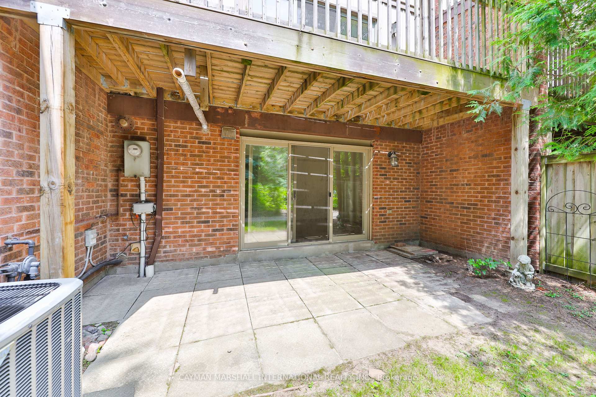 3 Bedrooms Condo at 1160 Walden, Mississauga For sale