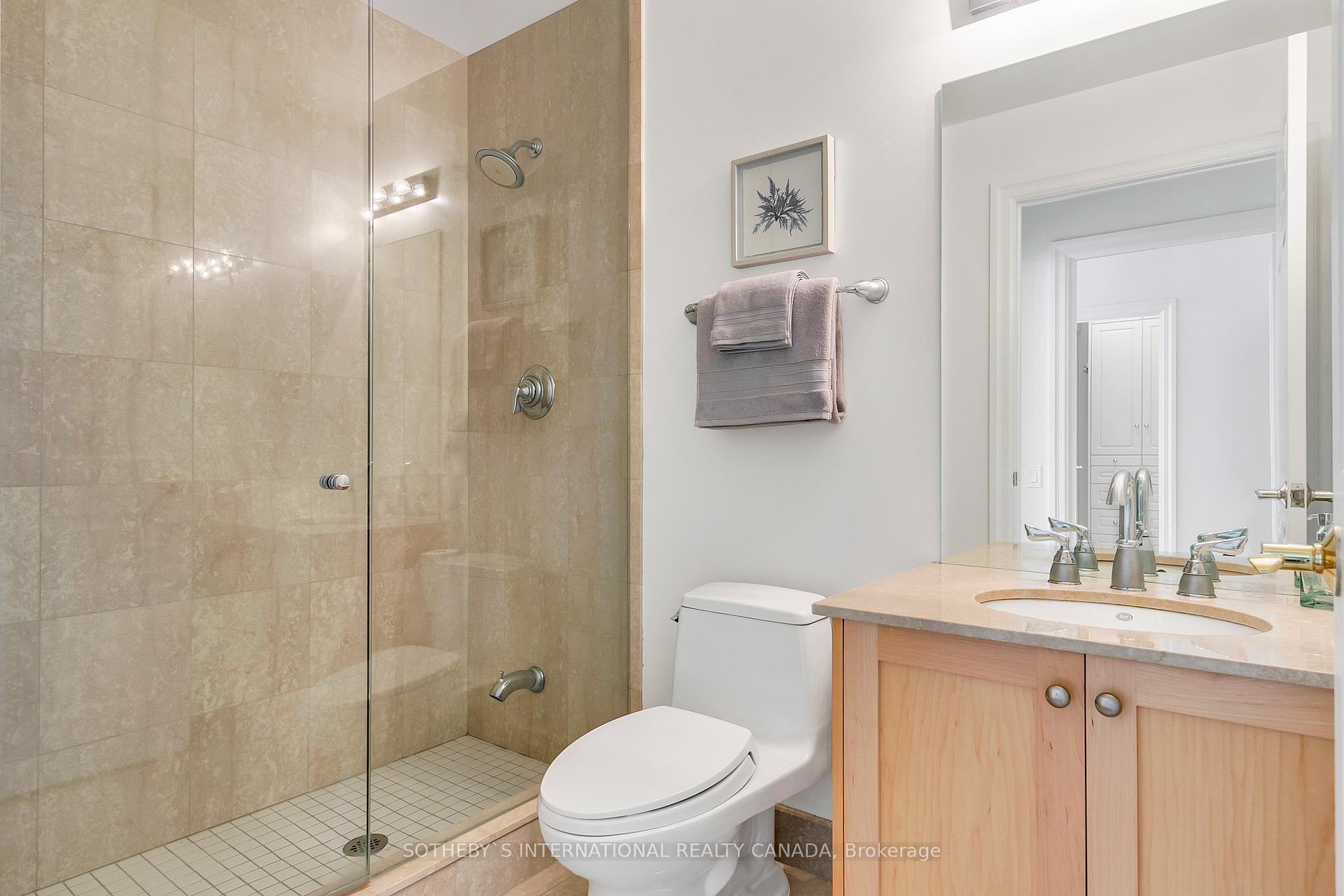 3 Bedrooms Condo at 55 Delisle,  Toronto For sale