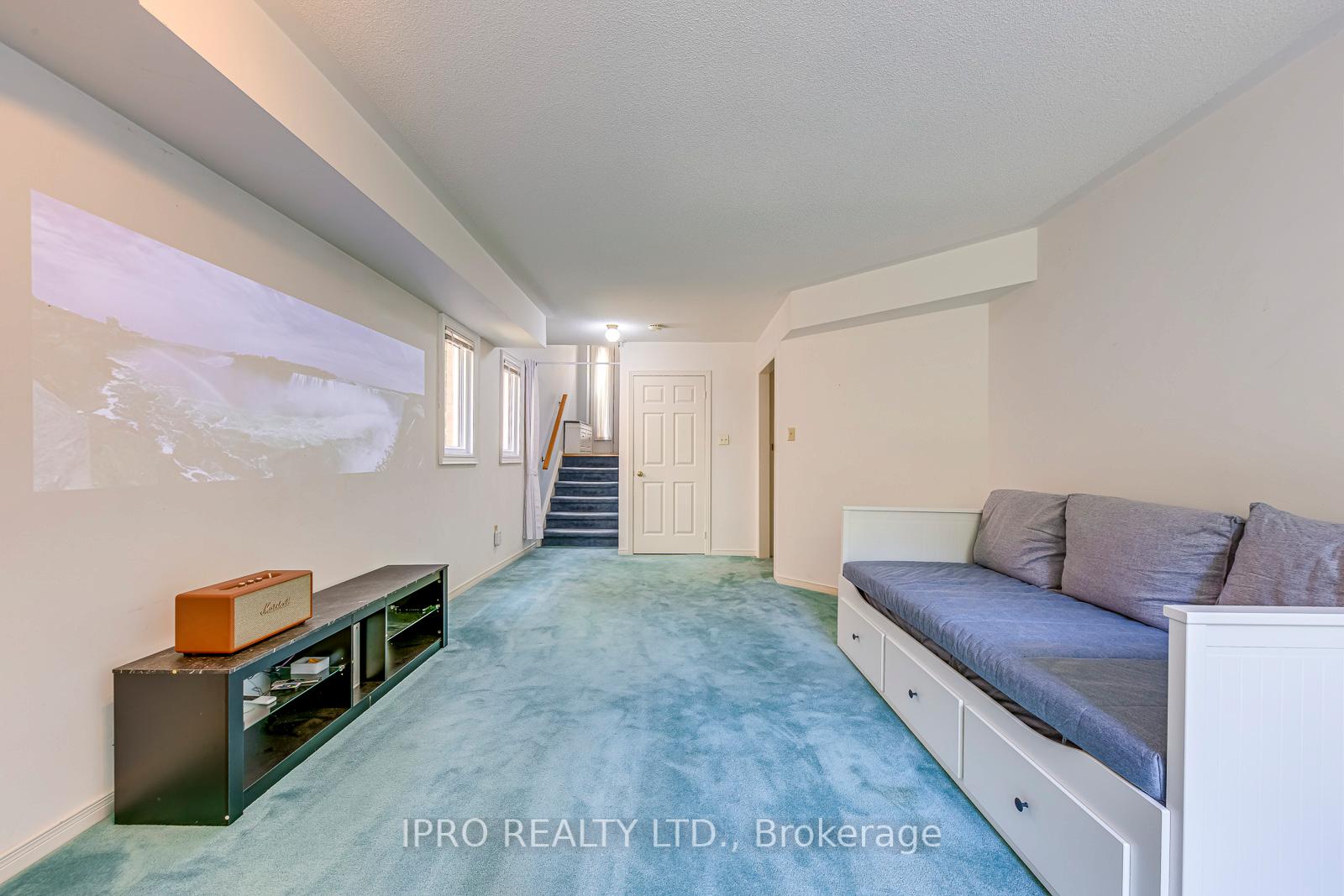 3 Bedrooms Condo at 2051 MERCHANTS, Oakville For sale