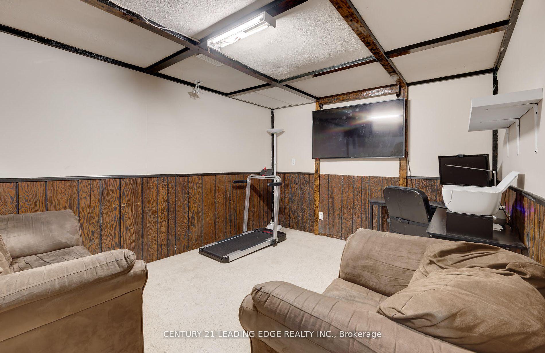 3 Bedrooms Condo at 11 Harrisford, Hamilton For sale