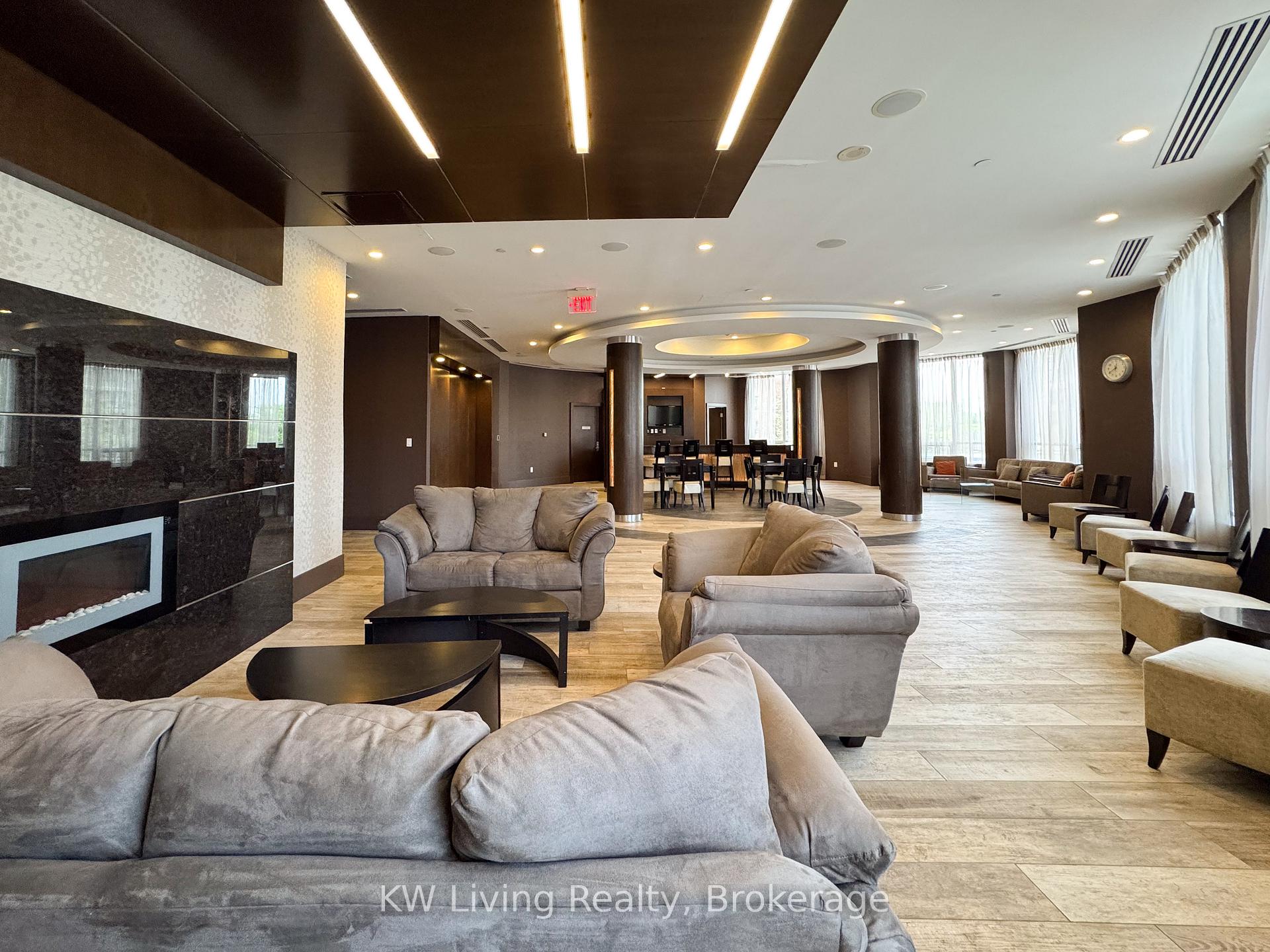 4 Bedrooms Condo at 500 Doris, Toronto For sale
