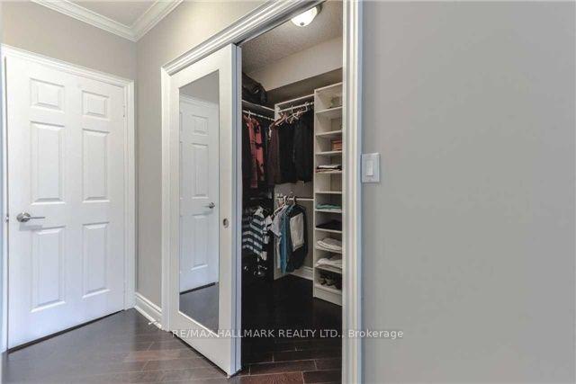 3 Bedrooms Condo at 121 Woodbridge, Vaughan For sale