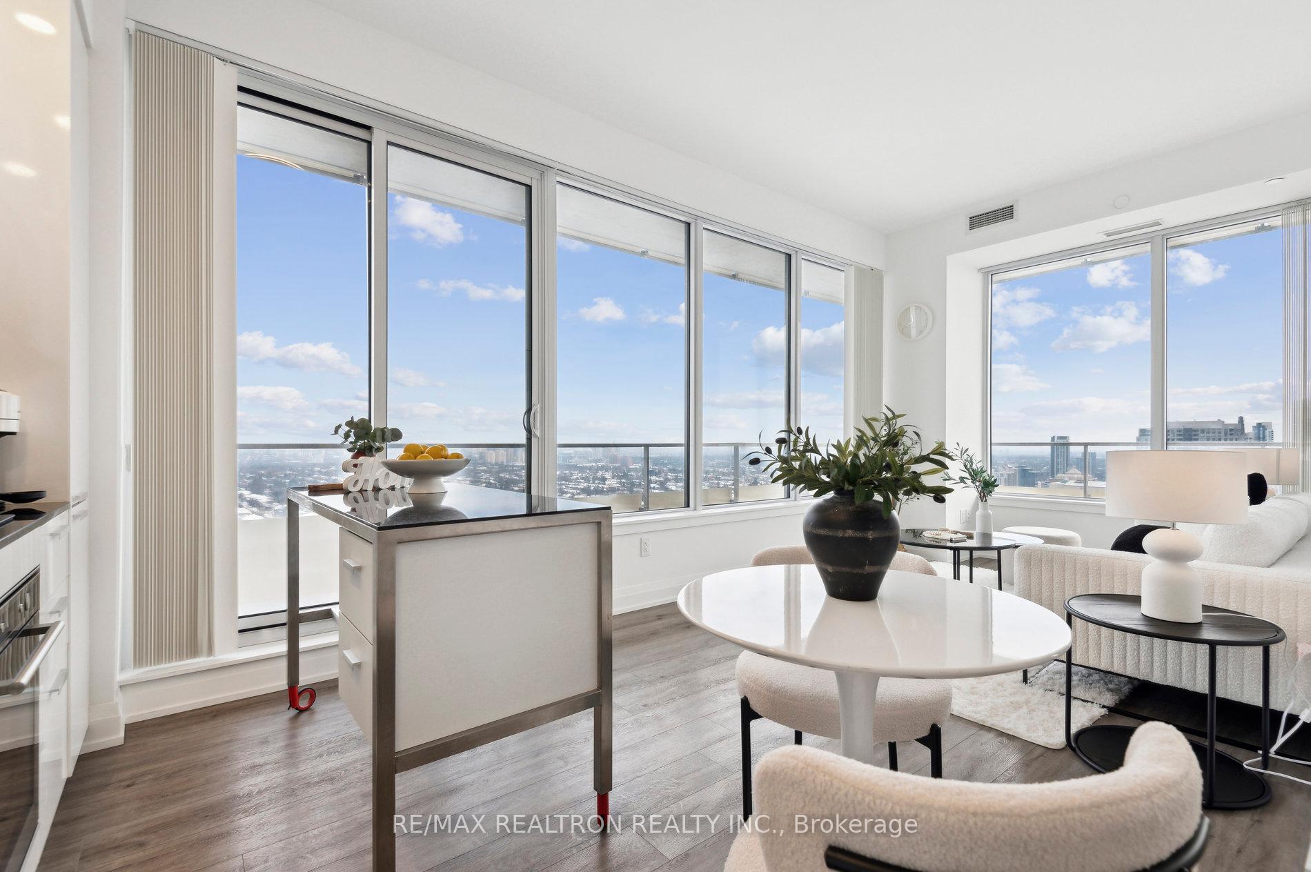 2 Bedrooms Condo at 75 Canterbury, Toronto For sale