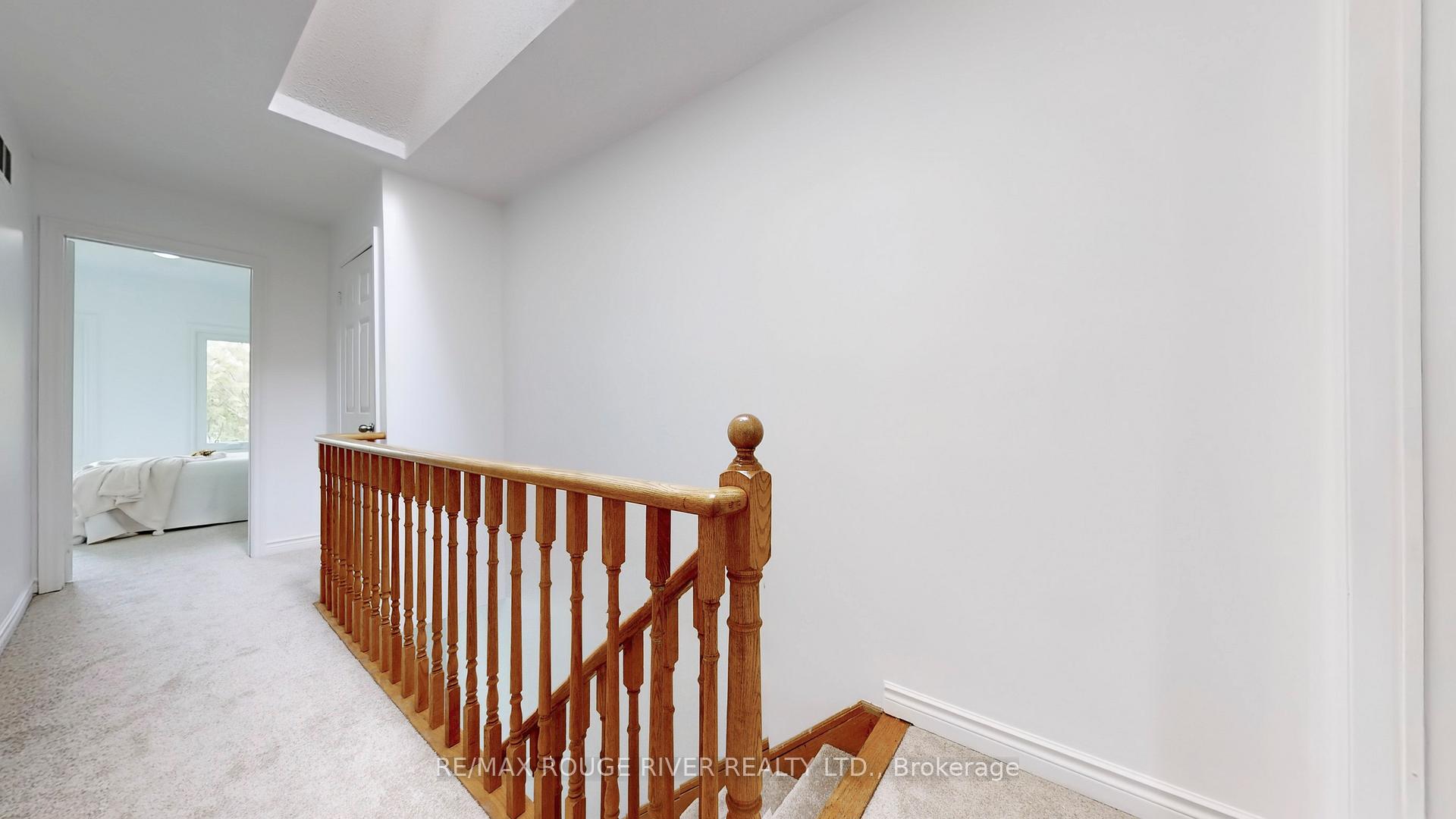 3 Bedrooms Condo at 2 Dowry, Toronto For sale