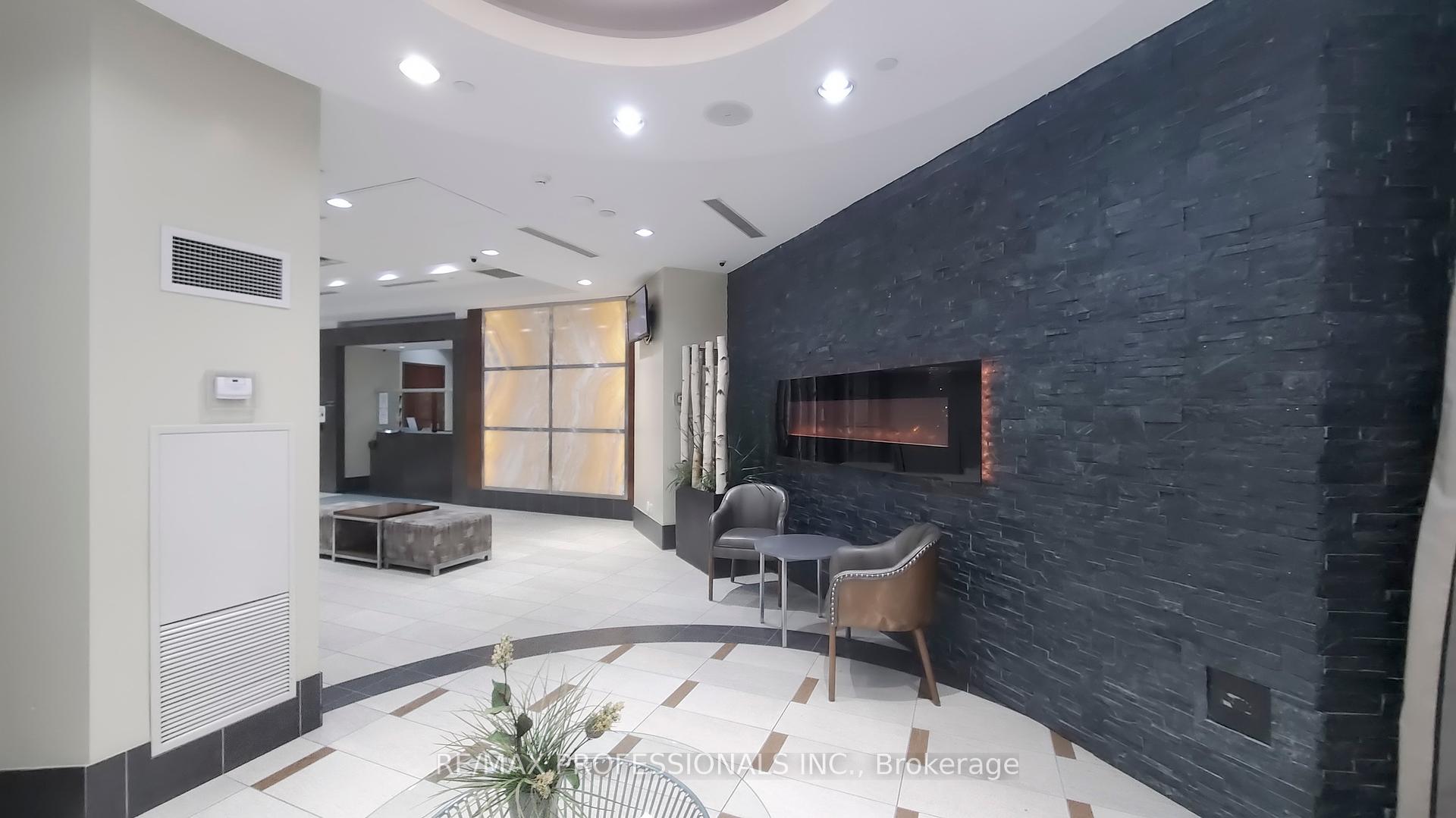 2 Bedrooms Co-op at 310 Burnhamthorpe, Mississauga For sale