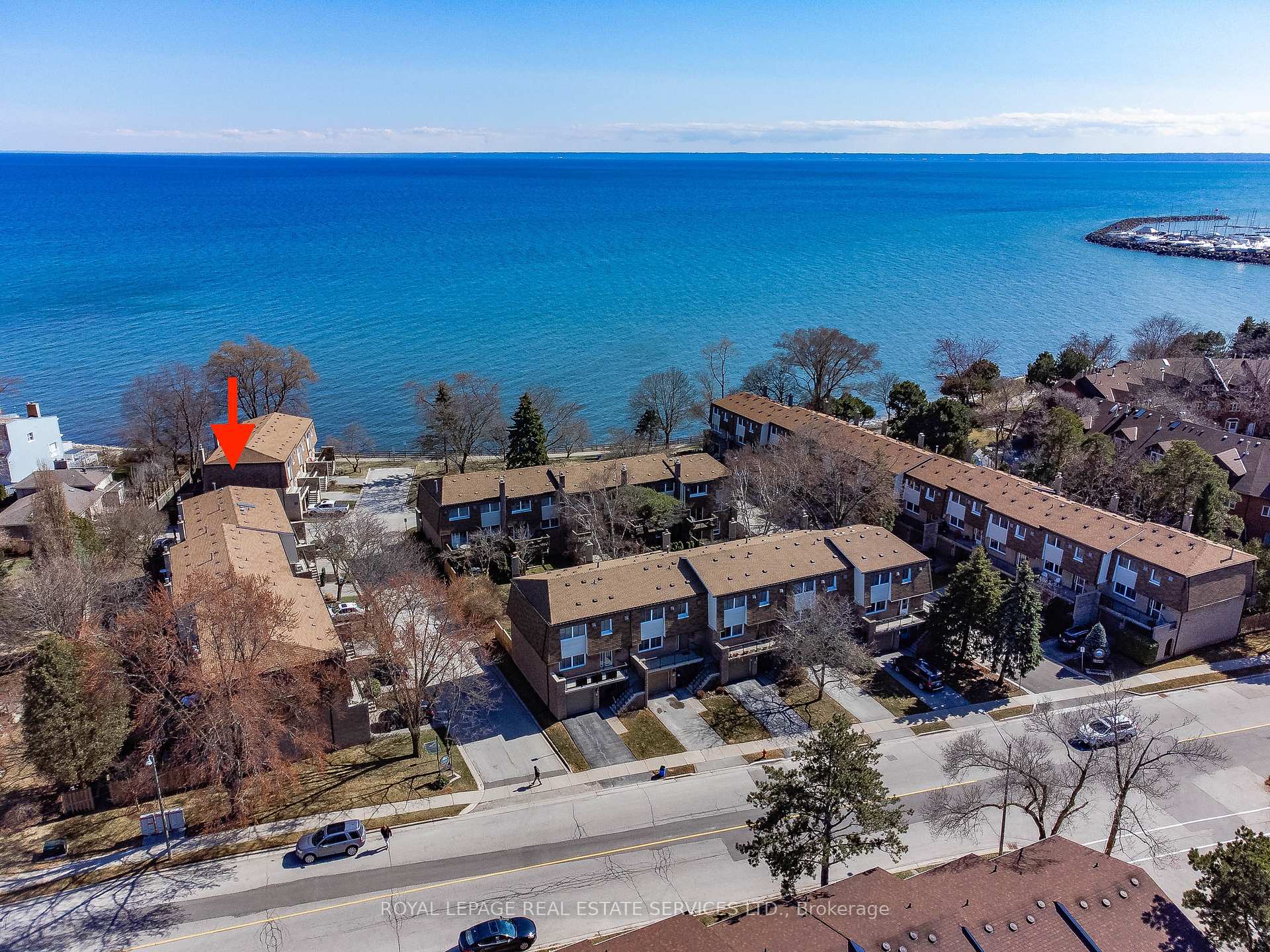 3 Bedrooms Condo at 2098 Marine,  Oakville For sale