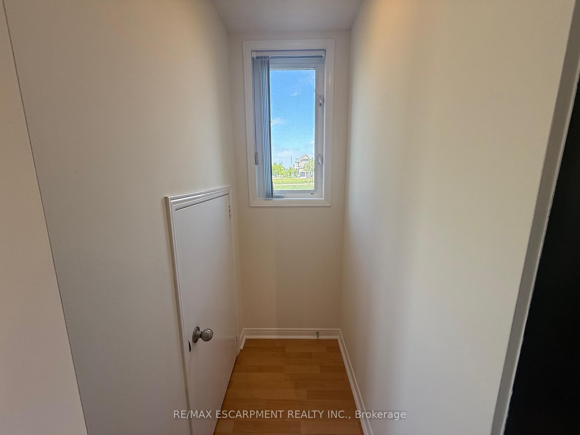 1 Bedroom Condo at 5055 Oscar Peterson, Mississauga For sale