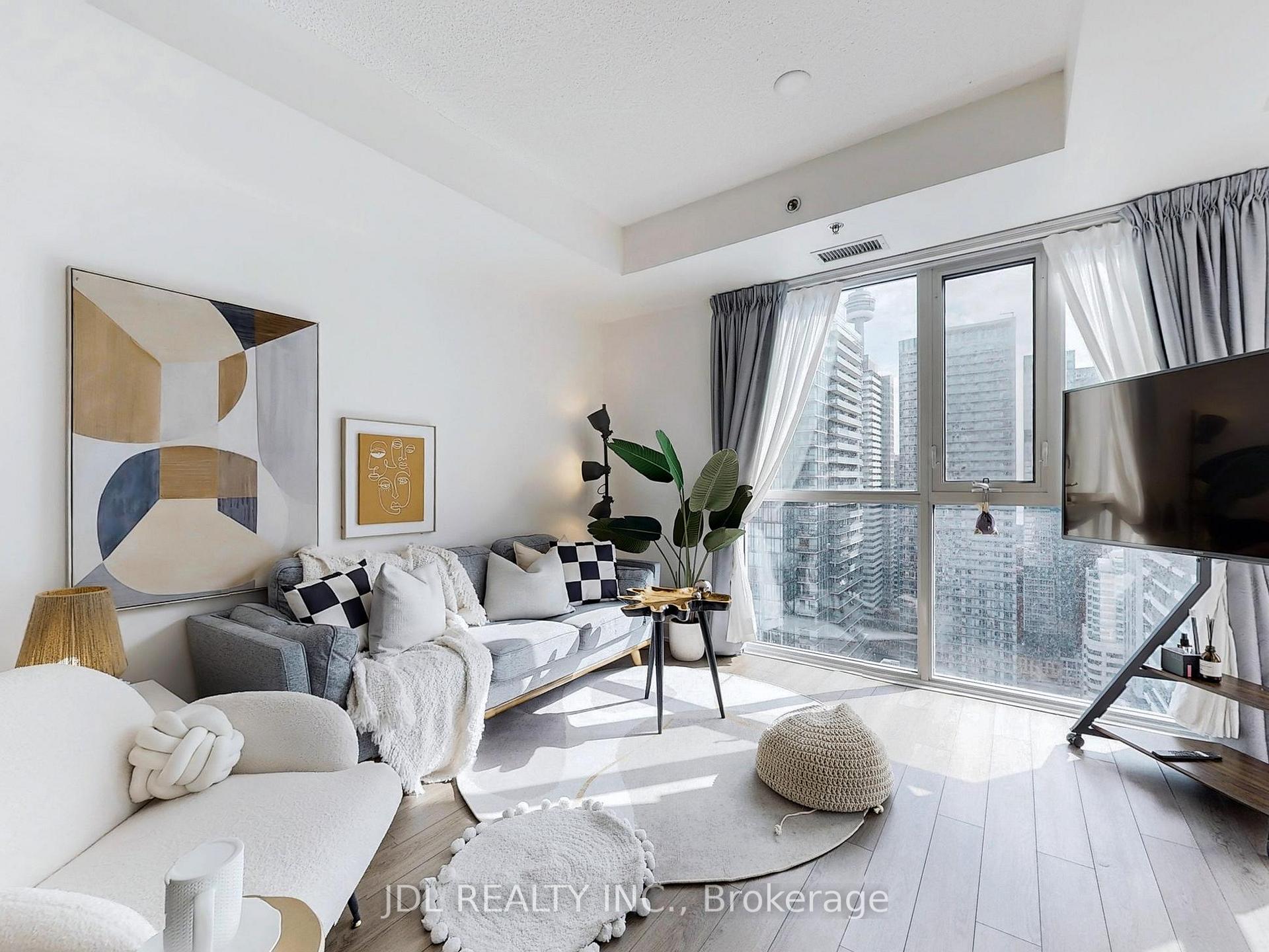 2 Bedrooms Condo at 318 Richmond, Toronto For sale