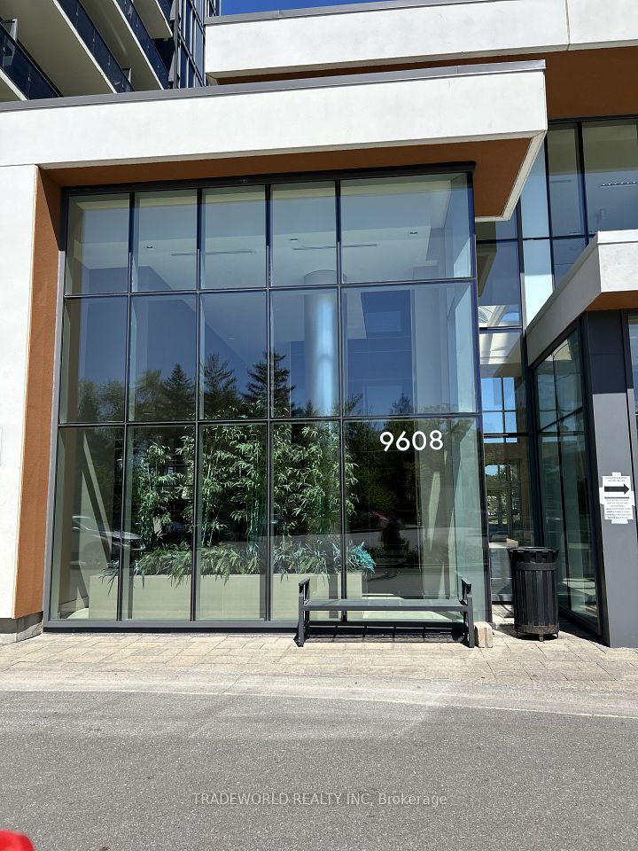 9608 Yonge