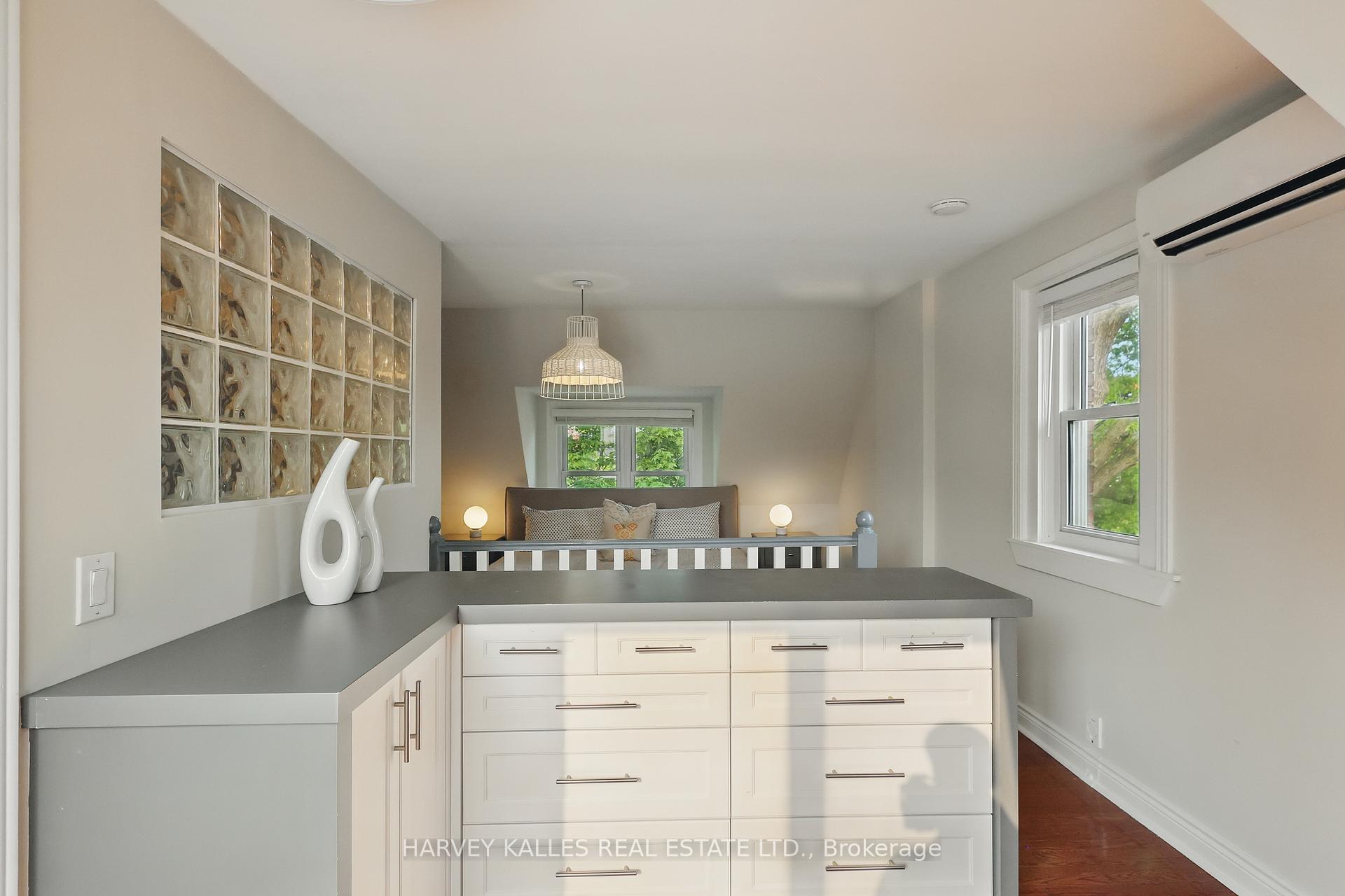 34 Winnett Avenue