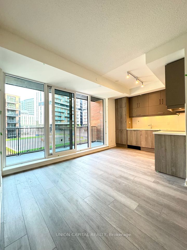 38 Simcoe Promenade