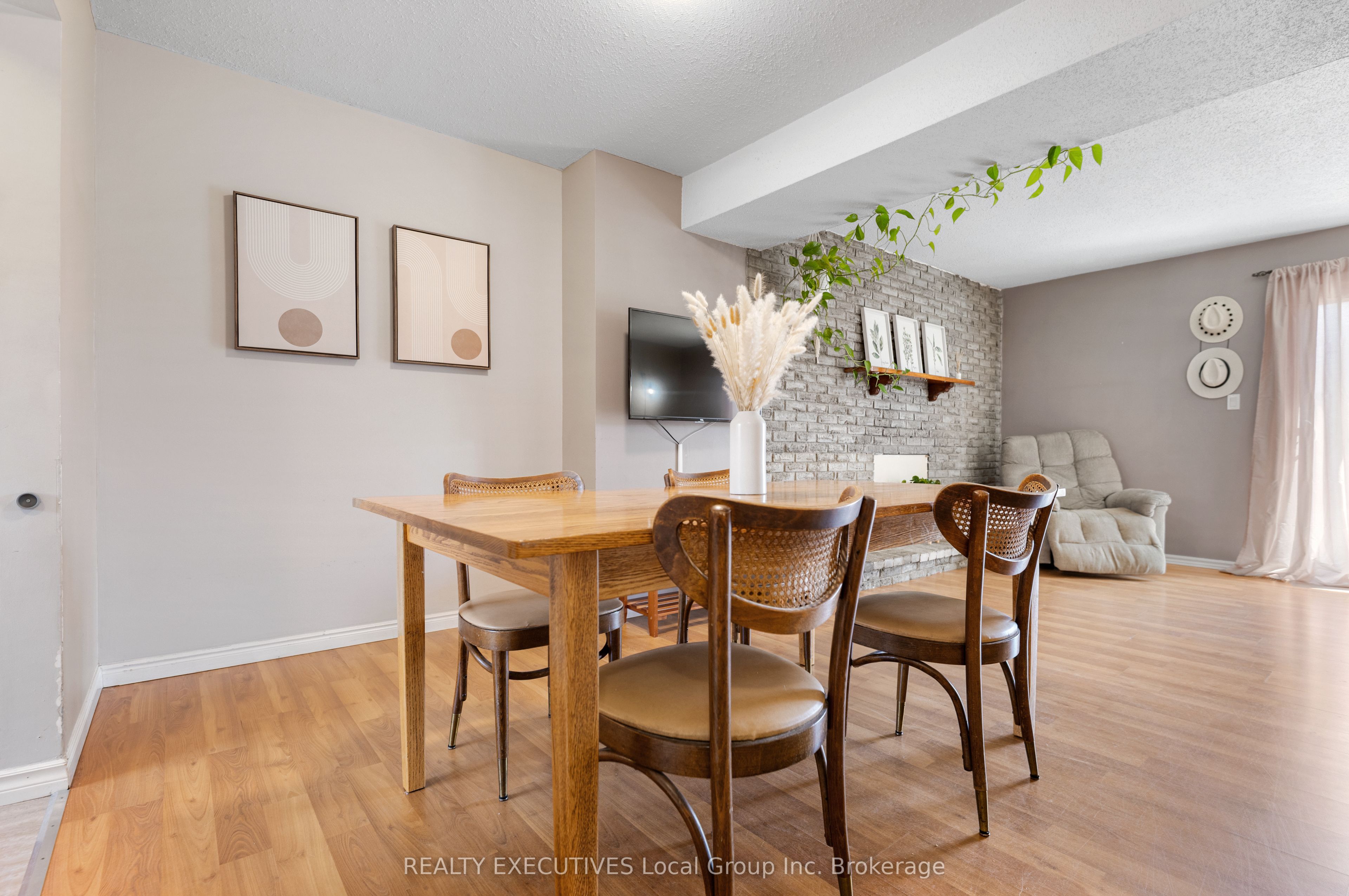 346 WICKSTEAD Avenue, #10