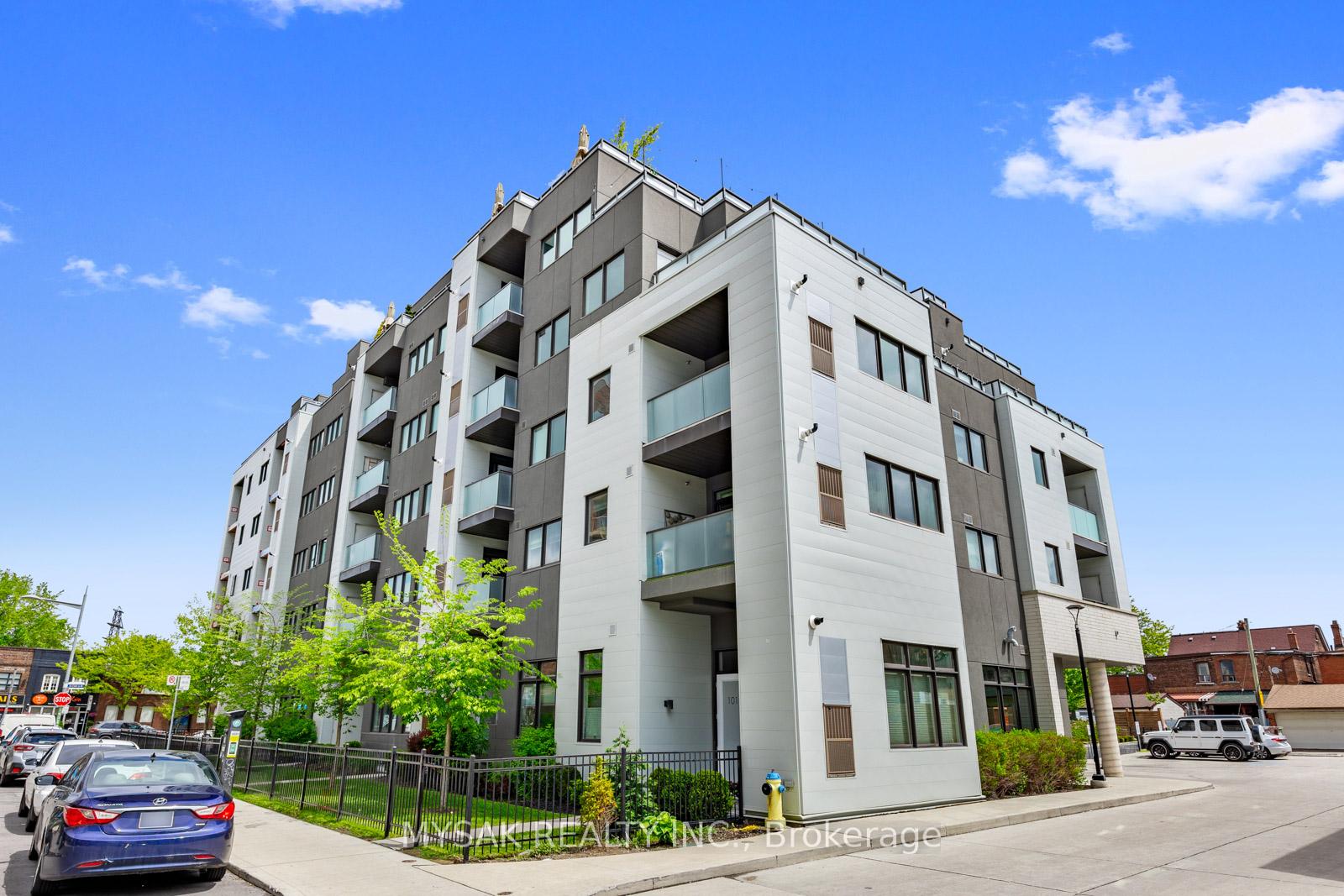 2 Bedrooms Condo at 385 Osler, Toronto For sale