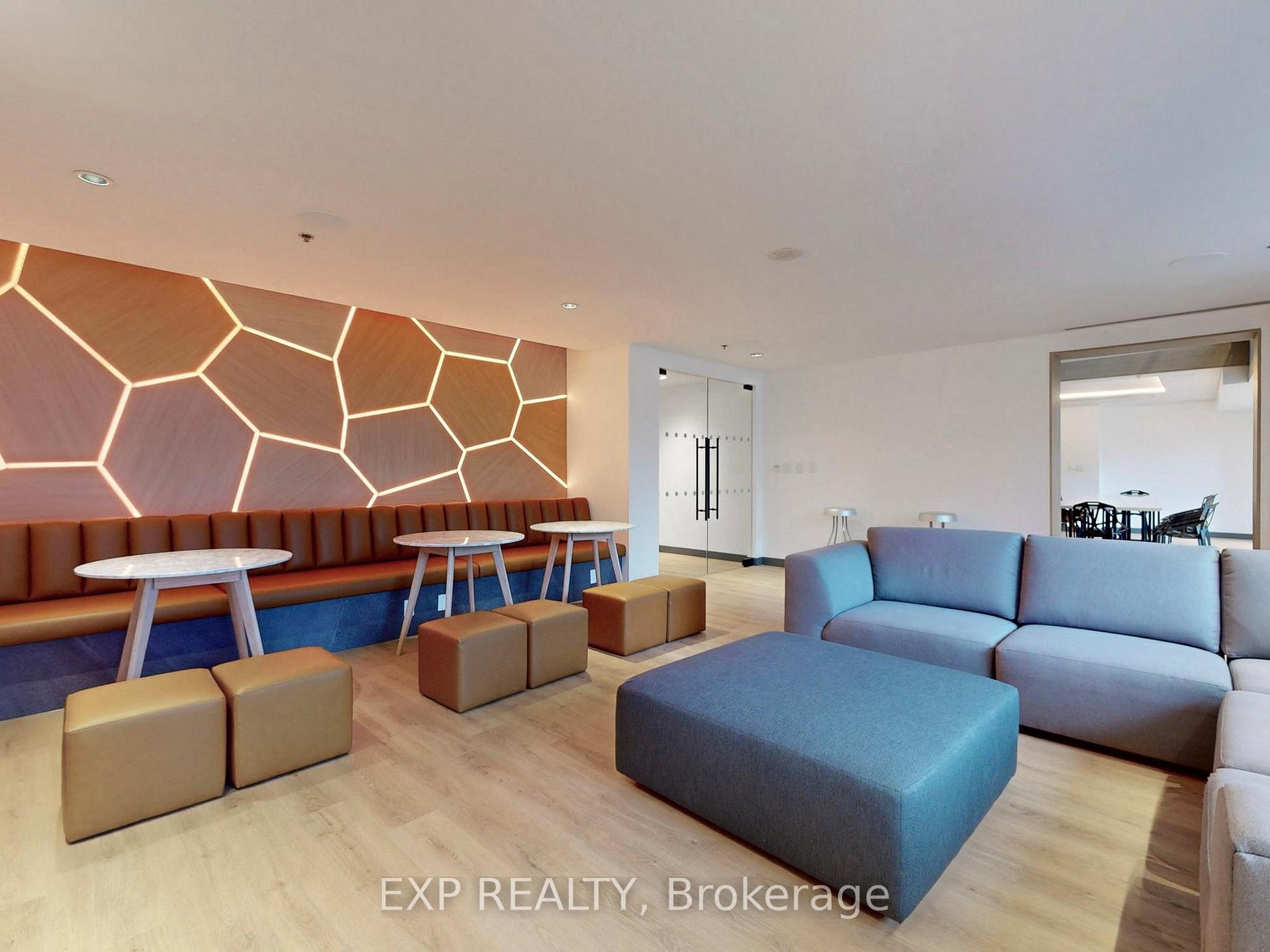 2 Bedrooms Condo at 285 Mutual, Toronto For sale