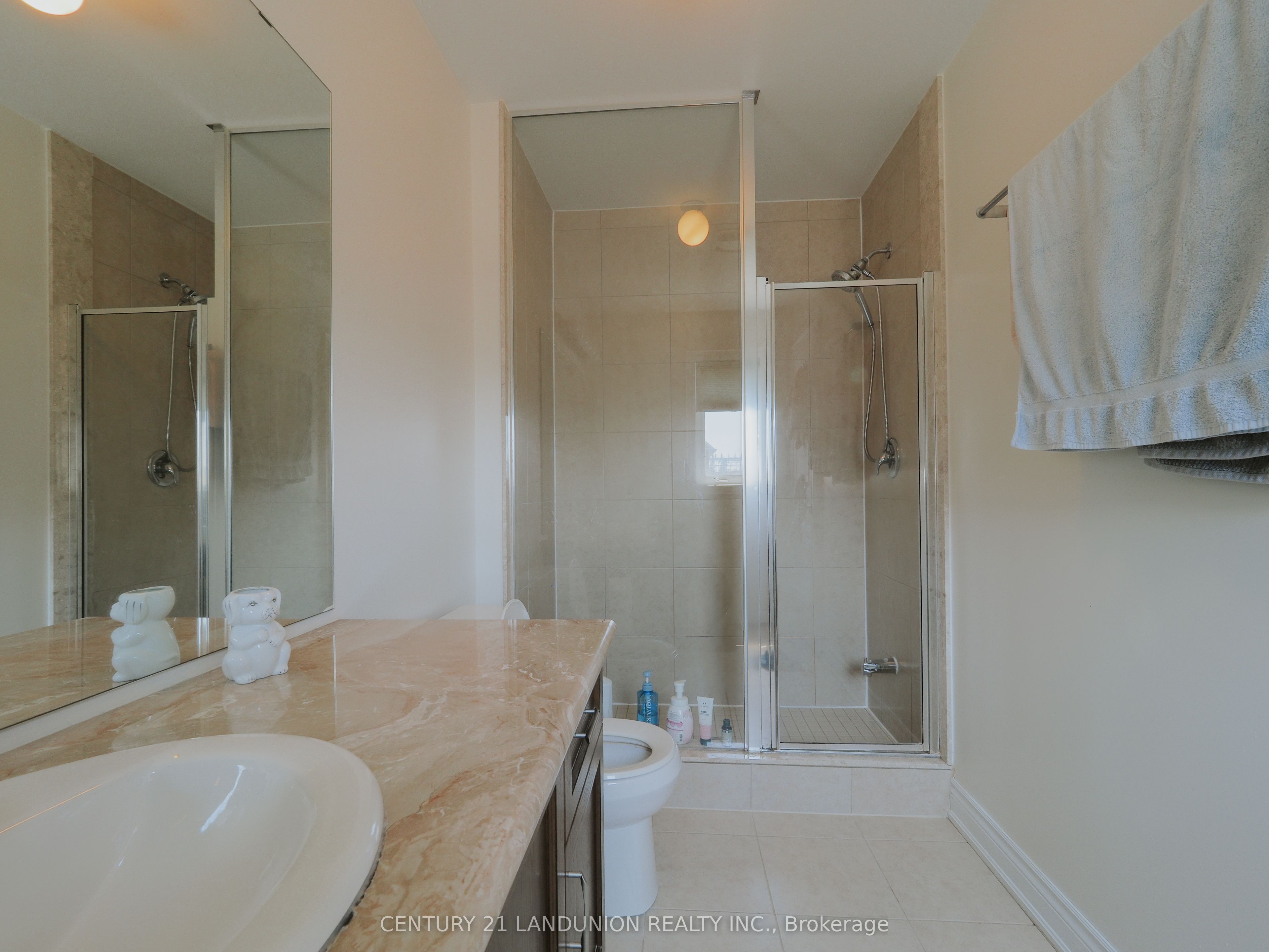 35 Goldthread Terrace