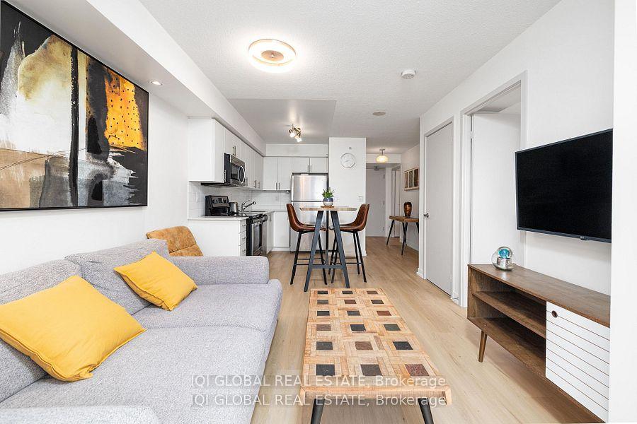 2 Bedrooms Condo at 1420 Dupont, Toronto For sale