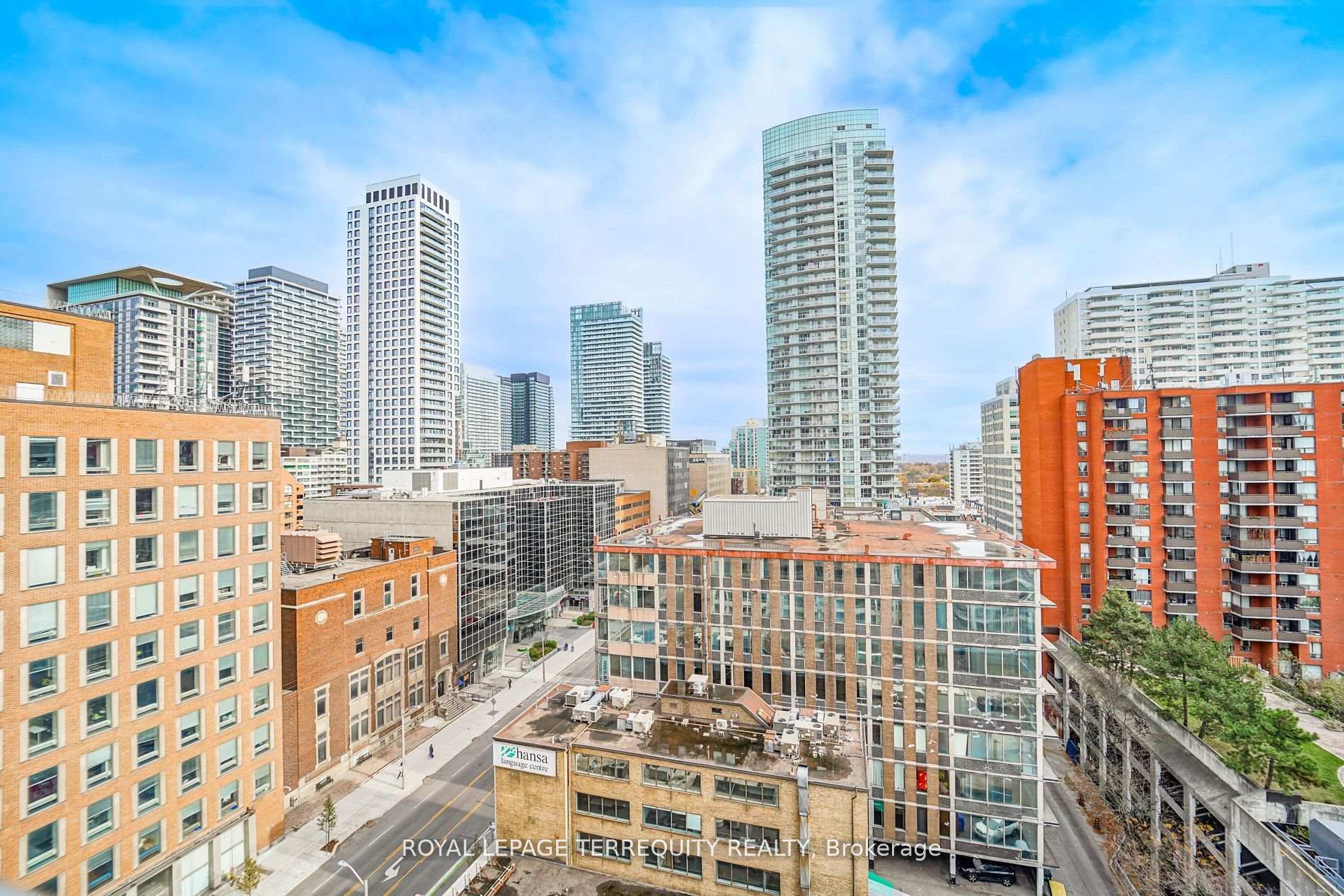 2 Bedrooms Condo at 43 Eglinton, Toronto For sale