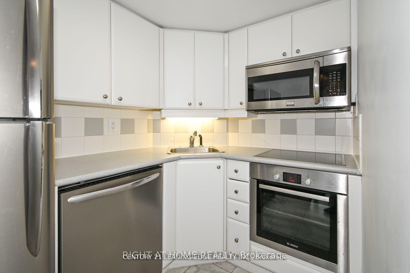 1 Bedroom Condo at 38 Elm, Toronto For sale